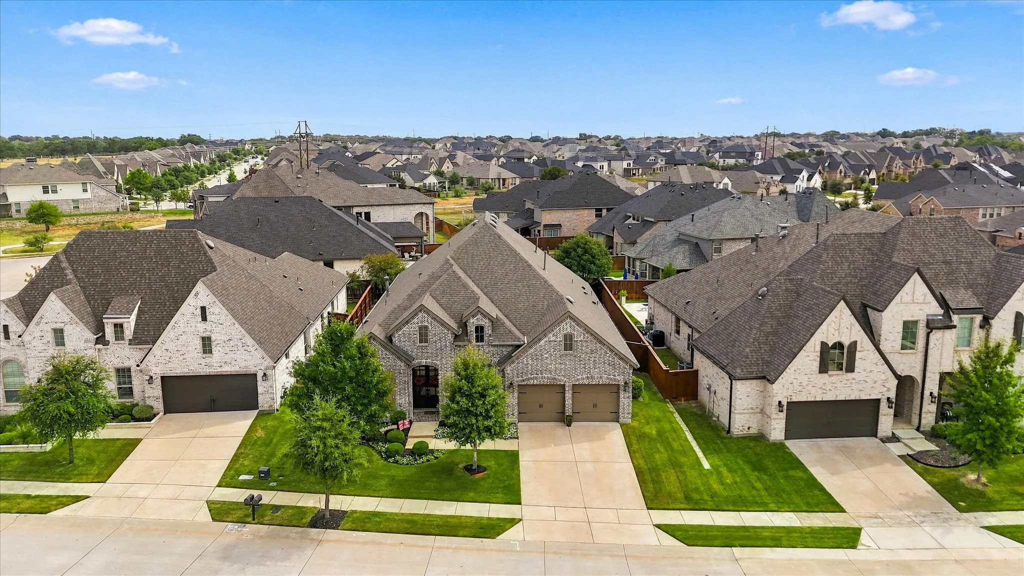 Single Family Residence For Sale in Denton County , 9308 Pecan Woods Trail, Argyle, Texas 76226, 4 Bedroom, 4 Bathroom, 3 Garage spaces, 2,983 Sqft, built in 2020, mls#21397678, Real Estate Agent in Argyle, Homes For Sale in Denton county, Homes For Sale in Argyle, Realtor in Argyle Texas, Real Estate Brokerage Independent Realty Texas, Luminita Cordes Realtor