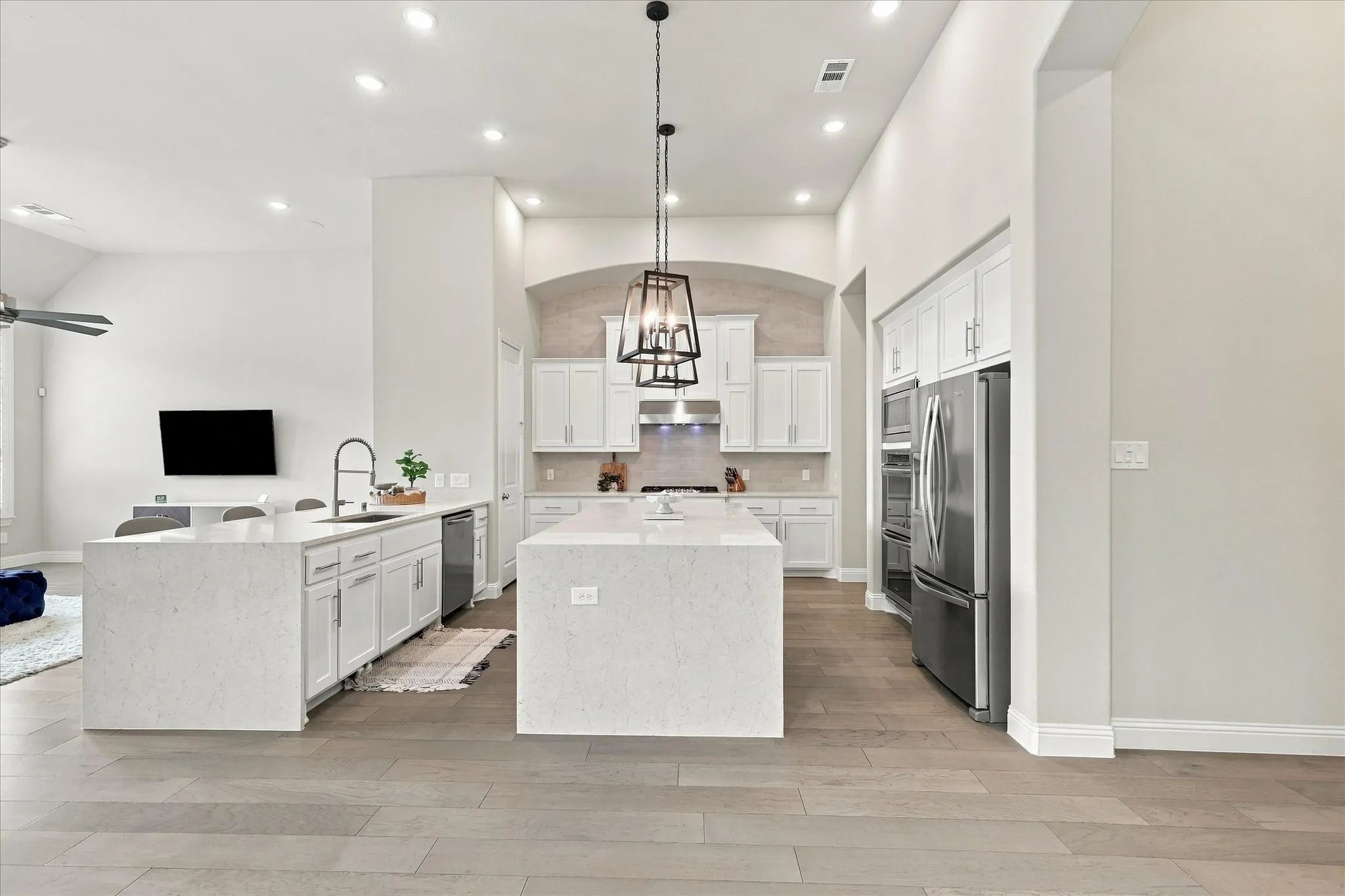 Single Family Residence For Sale in Denton County , 9308 Pecan Woods Trail, Argyle, Texas 76226, 4 Bedroom, 4 Bathroom, 3 Garage spaces, 2,983 Sqft, built in 2020, mls#21397678, Real Estate Agent in Argyle, Homes For Sale in Denton county, Homes For Sale in Argyle, Realtor in Argyle Texas, Real Estate Brokerage Independent Realty Texas, Luminita Cordes Realtor
