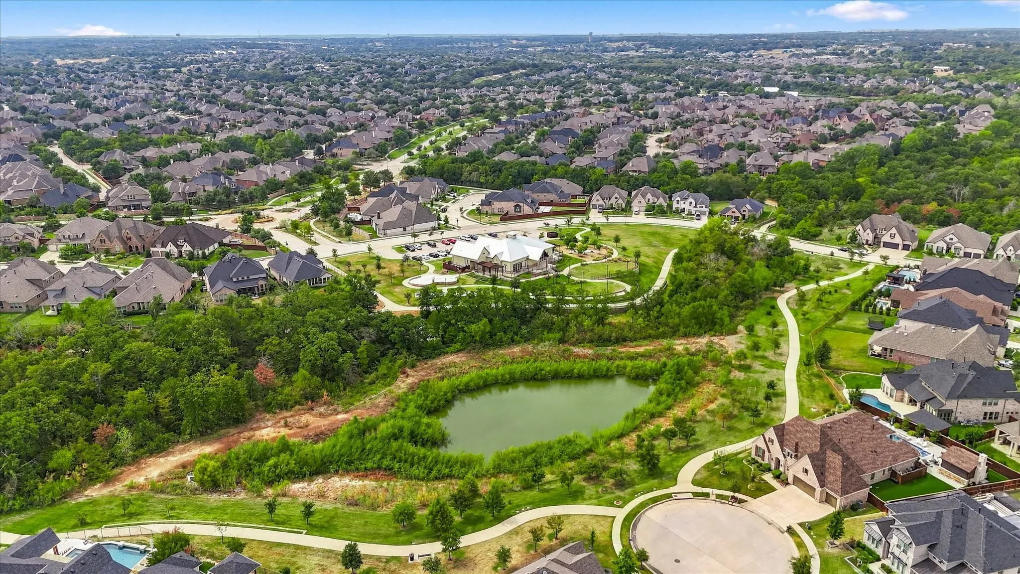 Single Family Residence For Sale in Denton County , 9308 Pecan Woods Trail, Argyle, Texas 76226, 4 Bedroom, 4 Bathroom, 3 Garage spaces, 2,983 Sqft, built in 2020, mls#21397678, Real Estate Agent in Argyle, Homes For Sale in Denton county, Homes For Sale in Argyle, Realtor in Argyle Texas, Real Estate Brokerage Independent Realty Texas, Luminita Cordes Realtor