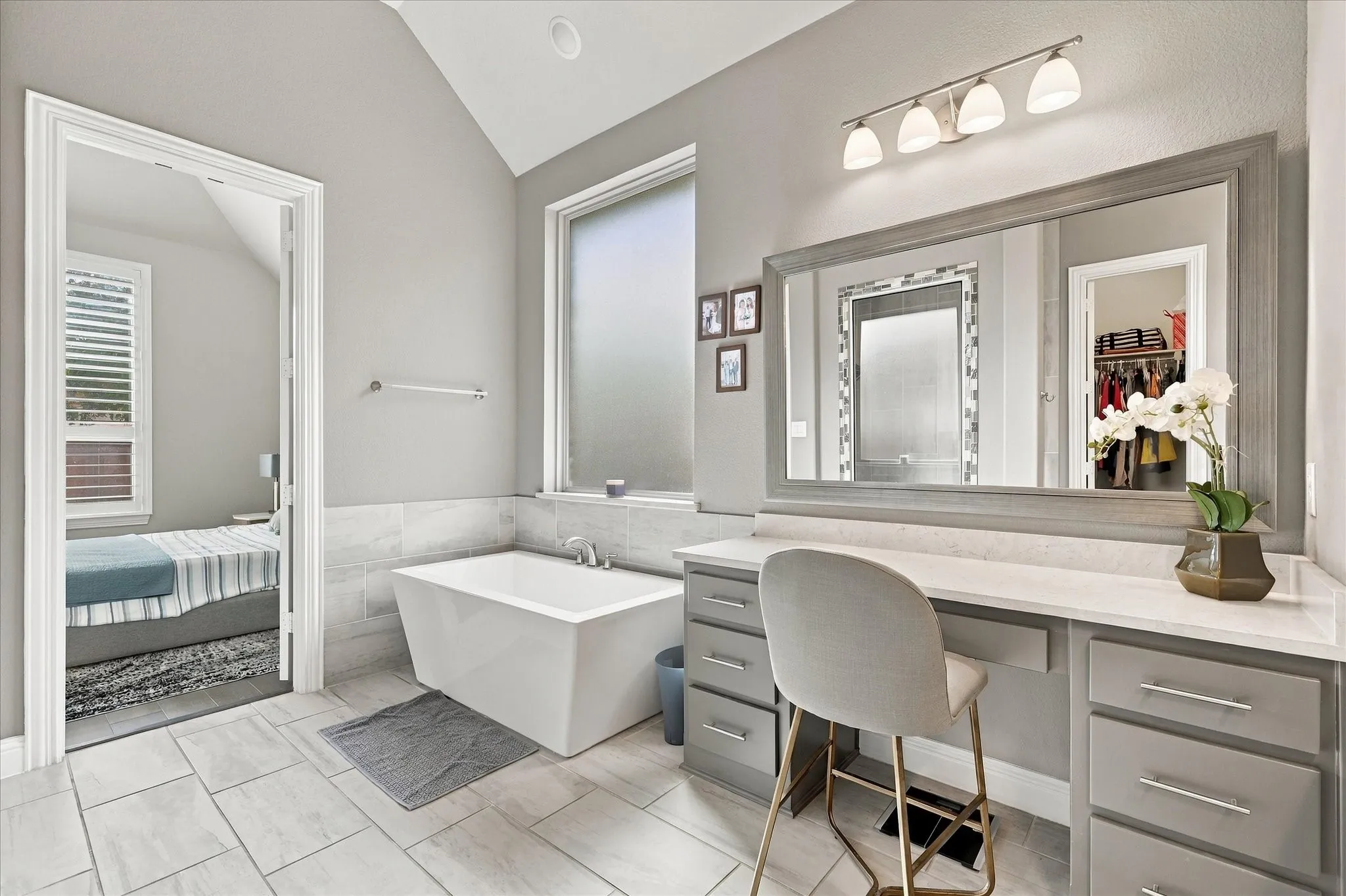 Single Family Residence For Sale in Denton County , 9308 Pecan Woods Trail, Argyle, Texas 76226, 4 Bedroom, 4 Bathroom, 3 Garage spaces, 2,983 Sqft, built in 2020, mls#21397678, Real Estate Agent in Argyle, Homes For Sale in Denton county, Homes For Sale in Argyle, Realtor in Argyle Texas, Real Estate Brokerage Independent Realty Texas, Luminita Cordes Realtor