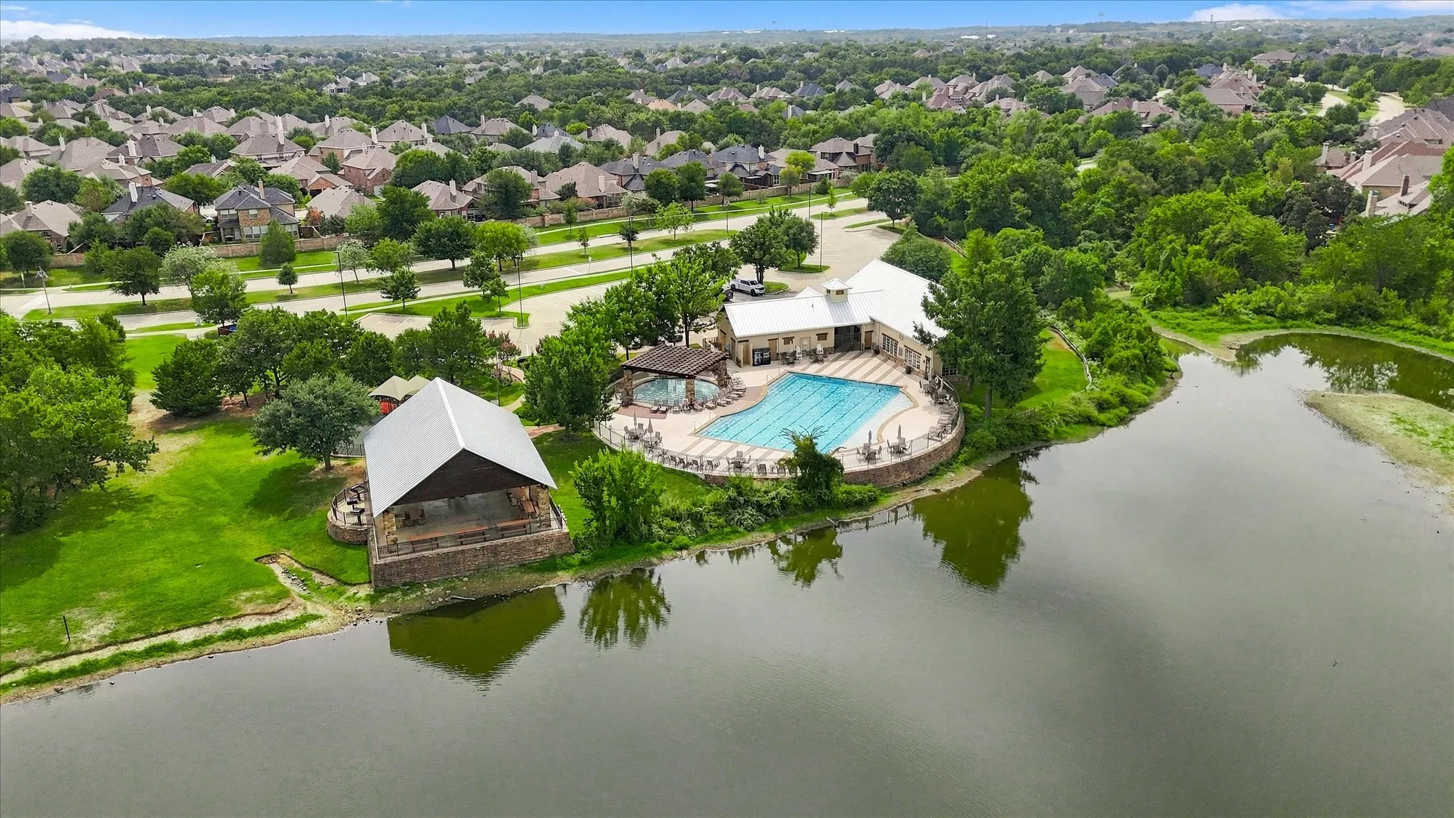 Single Family Residence For Sale in Denton County , 9308 Pecan Woods Trail, Argyle, Texas 76226, 4 Bedroom, 4 Bathroom, 3 Garage spaces, 2,983 Sqft, built in 2020, mls#21397678, Real Estate Agent in Argyle, Homes For Sale in Denton county, Homes For Sale in Argyle, Realtor in Argyle Texas, Real Estate Brokerage Independent Realty Texas, Luminita Cordes Realtor