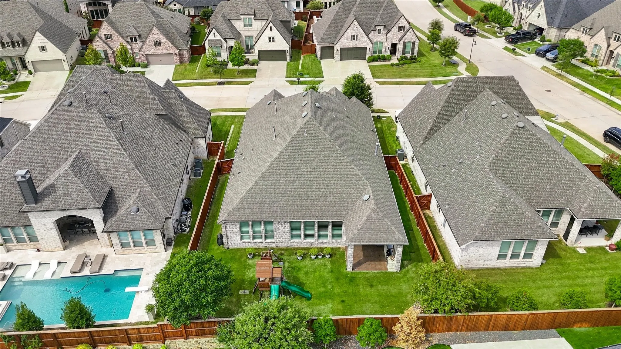 Single Family Residence For Sale in Denton County , 9308 Pecan Woods Trail, Argyle, Texas 76226, 4 Bedroom, 4 Bathroom, 3 Garage spaces, 2,983 Sqft, built in 2020, mls#21397678, Real Estate Agent in Argyle, Homes For Sale in Denton county, Homes For Sale in Argyle, Realtor in Argyle Texas, Real Estate Brokerage Independent Realty Texas, Luminita Cordes Realtor
