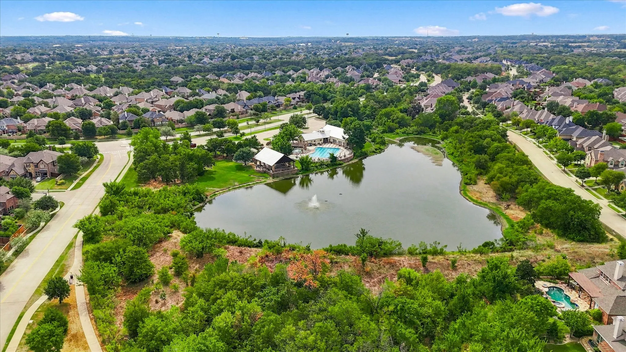 Single Family Residence For Sale in Denton County , 9308 Pecan Woods Trail, Argyle, Texas 76226, 4 Bedroom, 4 Bathroom, 3 Garage spaces, 2,983 Sqft, built in 2020, mls#21397678, Real Estate Agent in Argyle, Homes For Sale in Denton county, Homes For Sale in Argyle, Realtor in Argyle Texas, Real Estate Brokerage Independent Realty Texas, Luminita Cordes Realtor