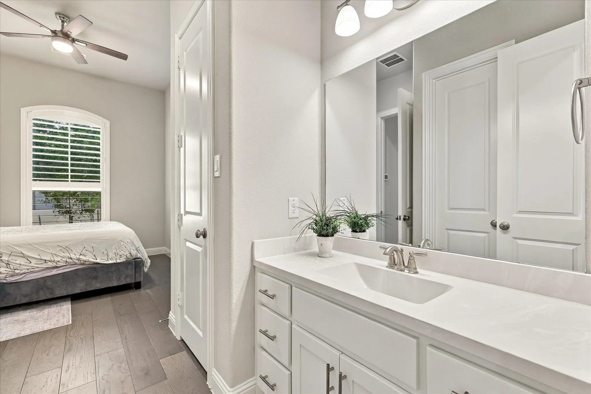Single Family Residence For Sale in Denton County , 9308 Pecan Woods Trail, Argyle, Texas 76226, 4 Bedroom, 4 Bathroom, 3 Garage spaces, 2,983 Sqft, built in 2020, mls#21397678, Real Estate Agent in Argyle, Homes For Sale in Denton county, Homes For Sale in Argyle, Realtor in Argyle Texas, Real Estate Brokerage Independent Realty Texas, Luminita Cordes Realtor