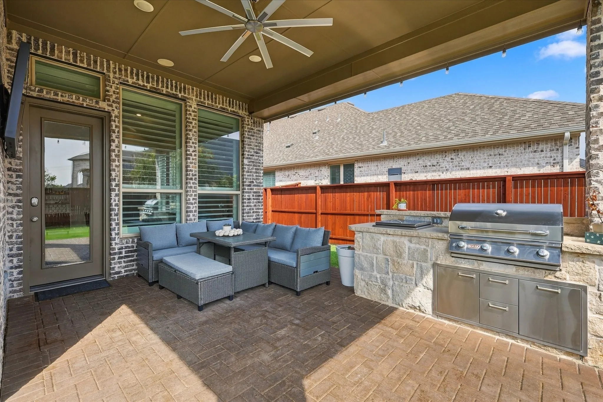Single Family Residence For Sale in Denton County , 9308 Pecan Woods Trail, Argyle, Texas 76226, 4 Bedroom, 4 Bathroom, 3 Garage spaces, 2,983 Sqft, built in 2020, mls#21397678, Real Estate Agent in Argyle, Homes For Sale in Denton county, Homes For Sale in Argyle, Realtor in Argyle Texas, Real Estate Brokerage Independent Realty Texas, Luminita Cordes Realtor