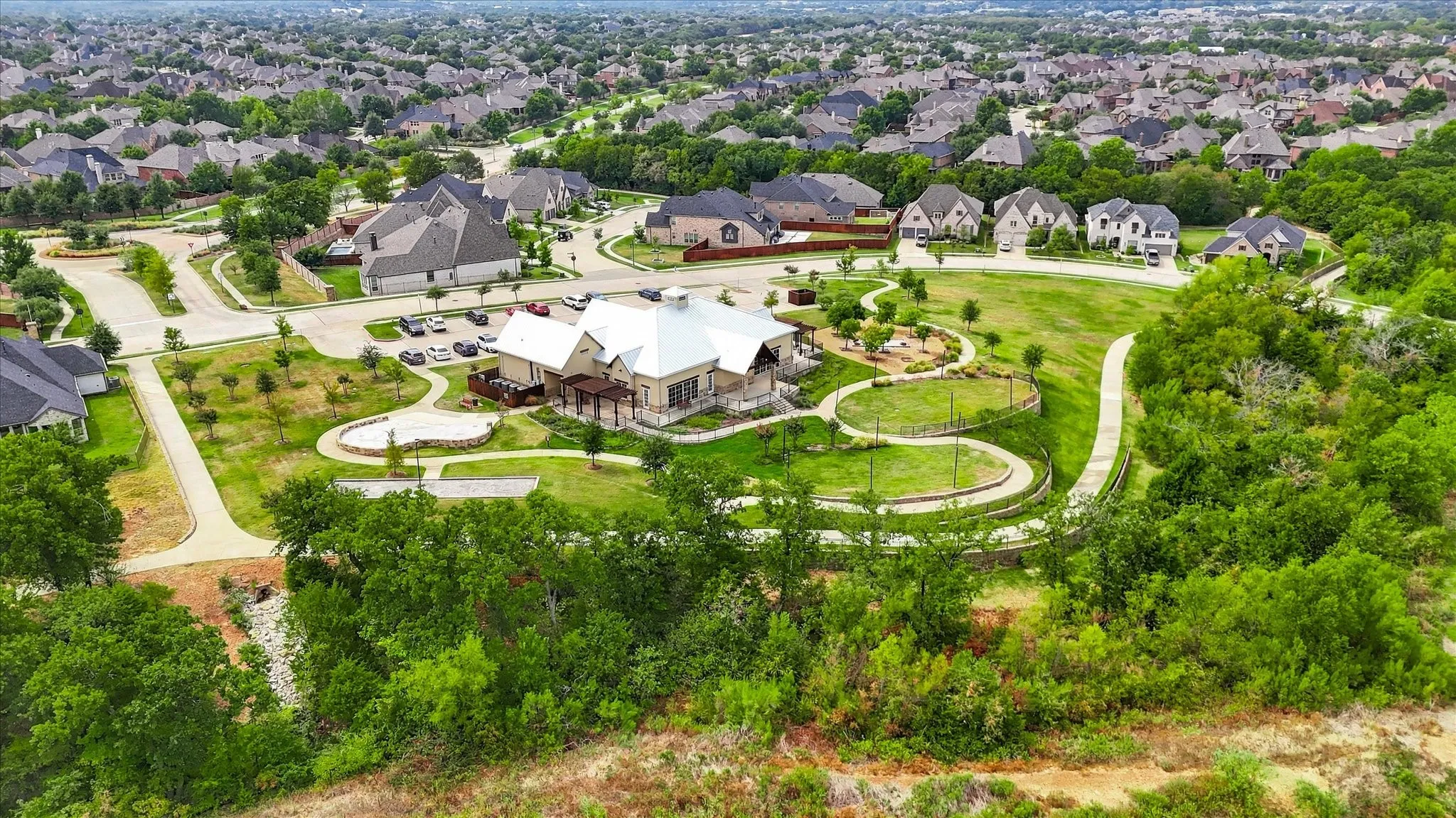 Single Family Residence For Sale in Denton County , 9308 Pecan Woods Trail, Argyle, Texas 76226, 4 Bedroom, 4 Bathroom, 3 Garage spaces, 2,983 Sqft, built in 2020, mls#21397678, Real Estate Agent in Argyle, Homes For Sale in Denton county, Homes For Sale in Argyle, Realtor in Argyle Texas, Real Estate Brokerage Independent Realty Texas, Luminita Cordes Realtor