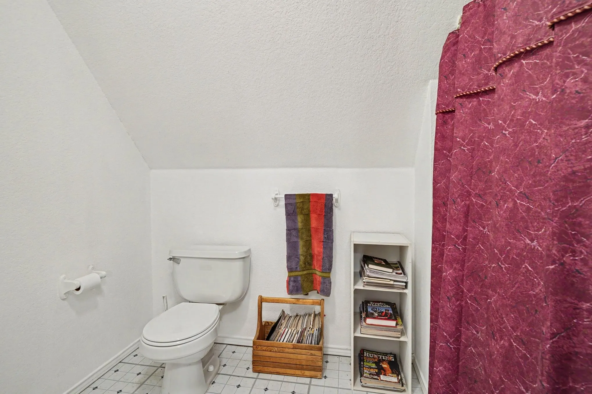 Single Family Residence For Sale in Johnson County , 7445 County Road 305, Grandview, Texas 76050, 3 Bedroom, 2 Bathroom, Garage spaces, 1,744 Sqft, built in 2002, mls#21397616, Real Estate Agent in Grandview, Homes For Sale in Johnson county, Homes For Sale in Grandview, Realtor in Grandview Texas, Real Estate Brokerage Independent Realty Texas, Luminita Cordes Realtor