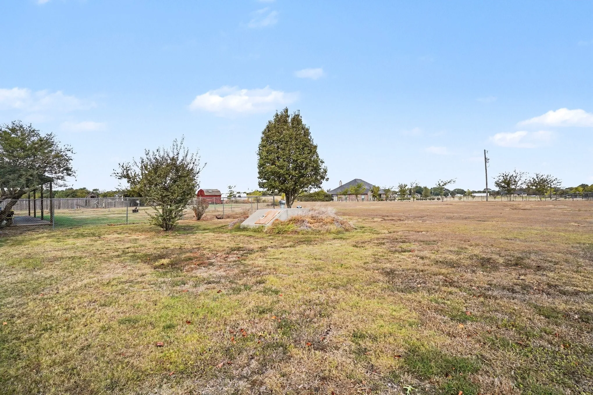 Single Family Residence For Sale in Johnson County , 7445 County Road 305, Grandview, Texas 76050, 3 Bedroom, 2 Bathroom, Garage spaces, 1,744 Sqft, built in 2002, mls#21397616, Real Estate Agent in Grandview, Homes For Sale in Johnson county, Homes For Sale in Grandview, Realtor in Grandview Texas, Real Estate Brokerage Independent Realty Texas, Luminita Cordes Realtor