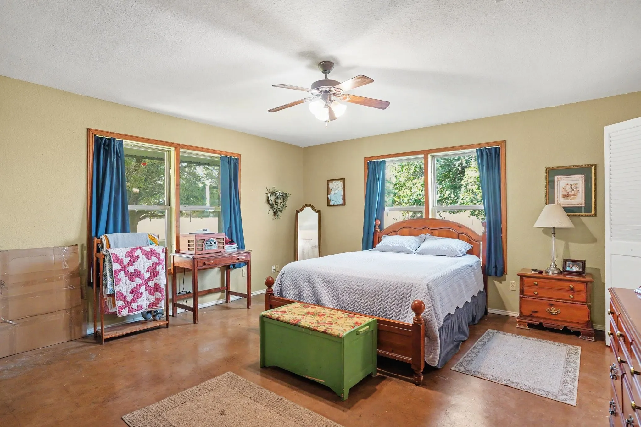 Single Family Residence For Sale in Johnson County , 7445 County Road 305, Grandview, Texas 76050, 3 Bedroom, 2 Bathroom, Garage spaces, 1,744 Sqft, built in 2002, mls#21397616, Real Estate Agent in Grandview, Homes For Sale in Johnson county, Homes For Sale in Grandview, Realtor in Grandview Texas, Real Estate Brokerage Independent Realty Texas, Luminita Cordes Realtor