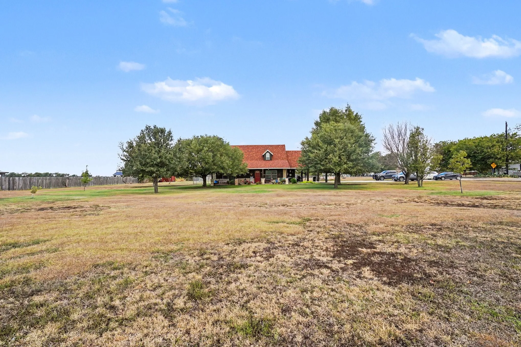 Single Family Residence For Sale in Johnson County , 7445 County Road 305, Grandview, Texas 76050, 3 Bedroom, 2 Bathroom, Garage spaces, 1,744 Sqft, built in 2002, mls#21397616, Real Estate Agent in Grandview, Homes For Sale in Johnson county, Homes For Sale in Grandview, Realtor in Grandview Texas, Real Estate Brokerage Independent Realty Texas, Luminita Cordes Realtor