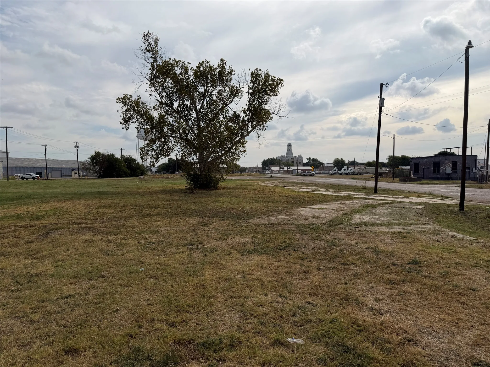 Unimproved Land For Sale in Hill County , TBD 1 W Franklin Street, Hillsboro, Texas 76645, 0, 0, Garage spaces, 0 Sqft, built in 2026, mls#21399457, Real Estate Agent in Hillsboro, Homes For Sale in Hill county, Homes For Sale in Hillsboro, Realtor in Hillsboro Texas, Real Estate Brokerage Independent Realty Texas, Luminita Cordes Realtor