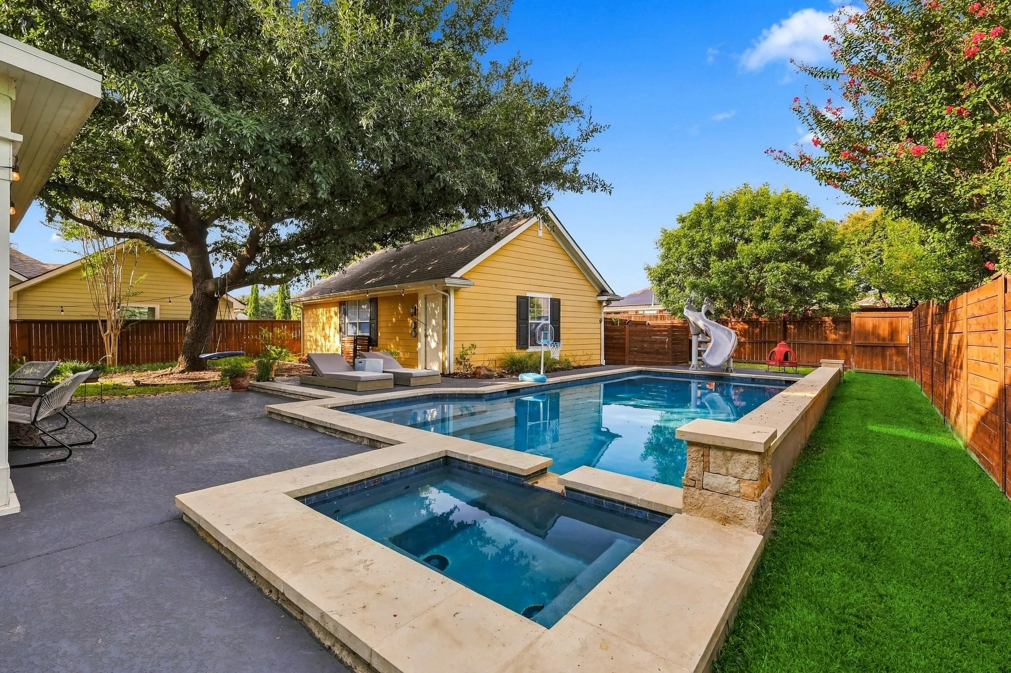 Single Family Residence For Sale in Tarrant County , 6025 Winter Park Drive, North Richland Hills, Texas 76180, 4 Bedroom, 3 Bathroom, 3 Garage spaces, 2,739 Sqft, built in 2002, mls#21400551, Real Estate Agent in North Richland Hills, Homes For Sale in Tarrant county, Homes For Sale in North Richland Hills, Realtor in North Richland Hills Texas, Real Estate Brokerage Independent Realty Texas, Luminita Cordes Realtor