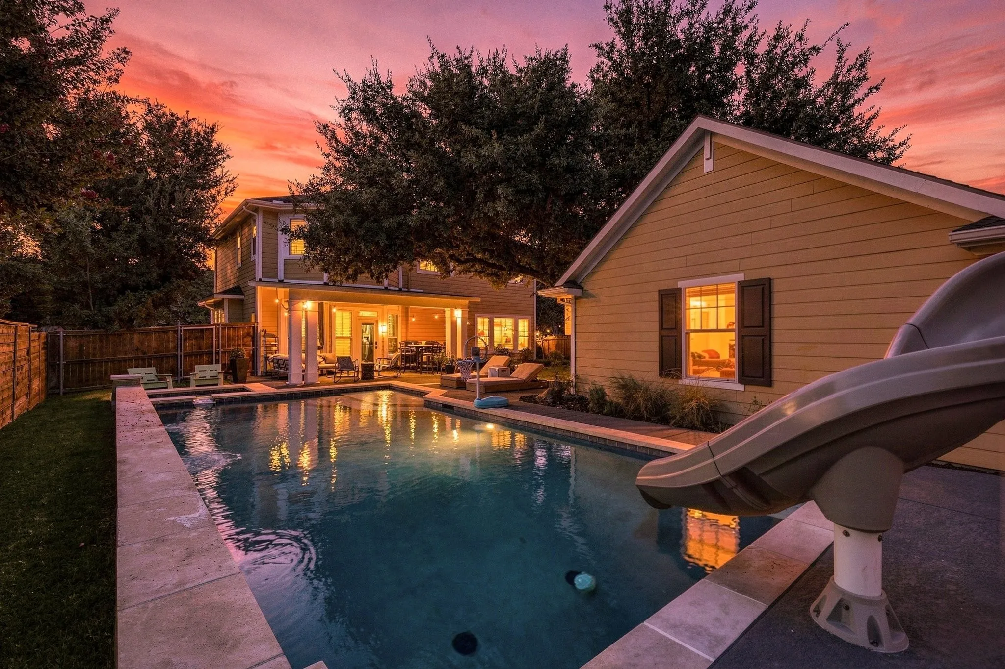 Single Family Residence For Sale in Tarrant County , 6025 Winter Park Drive, North Richland Hills, Texas 76180, 4 Bedroom, 3 Bathroom, 3 Garage spaces, 2,739 Sqft, built in 2002, mls#21400551, Real Estate Agent in North Richland Hills, Homes For Sale in Tarrant county, Homes For Sale in North Richland Hills, Realtor in North Richland Hills Texas, Real Estate Brokerage Independent Realty Texas, Luminita Cordes Realtor