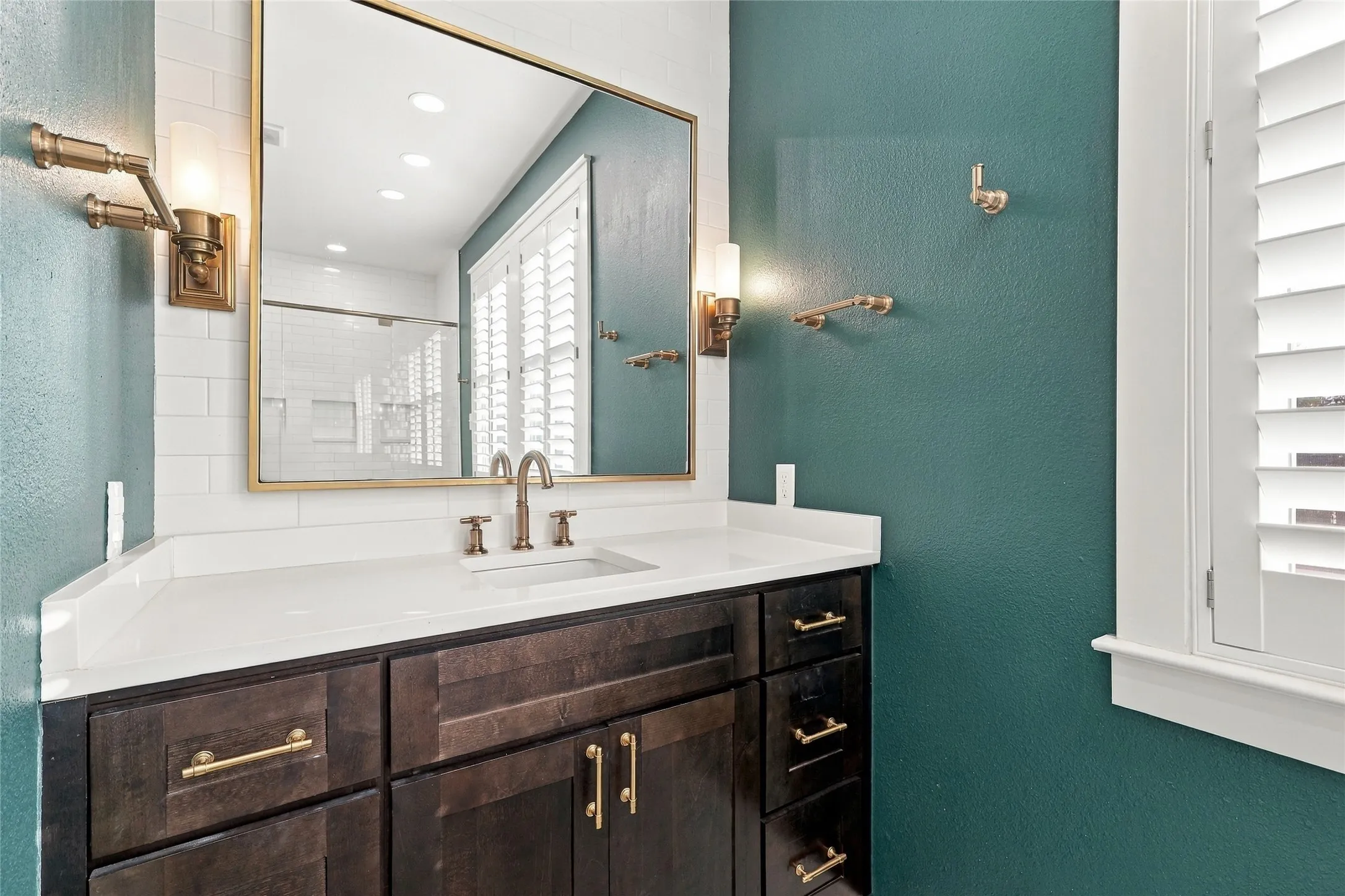 One of 2 separate vanities