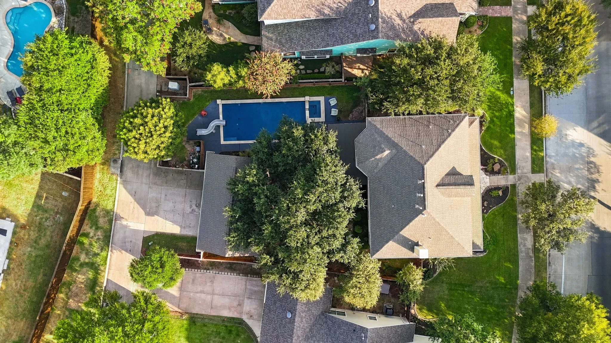 Single Family Residence For Sale in Tarrant County , 6025 Winter Park Drive, North Richland Hills, Texas 76180, 4 Bedroom, 3 Bathroom, 3 Garage spaces, 2,739 Sqft, built in 2002, mls#21400551, Real Estate Agent in North Richland Hills, Homes For Sale in Tarrant county, Homes For Sale in North Richland Hills, Realtor in North Richland Hills Texas, Real Estate Brokerage Independent Realty Texas, Luminita Cordes Realtor