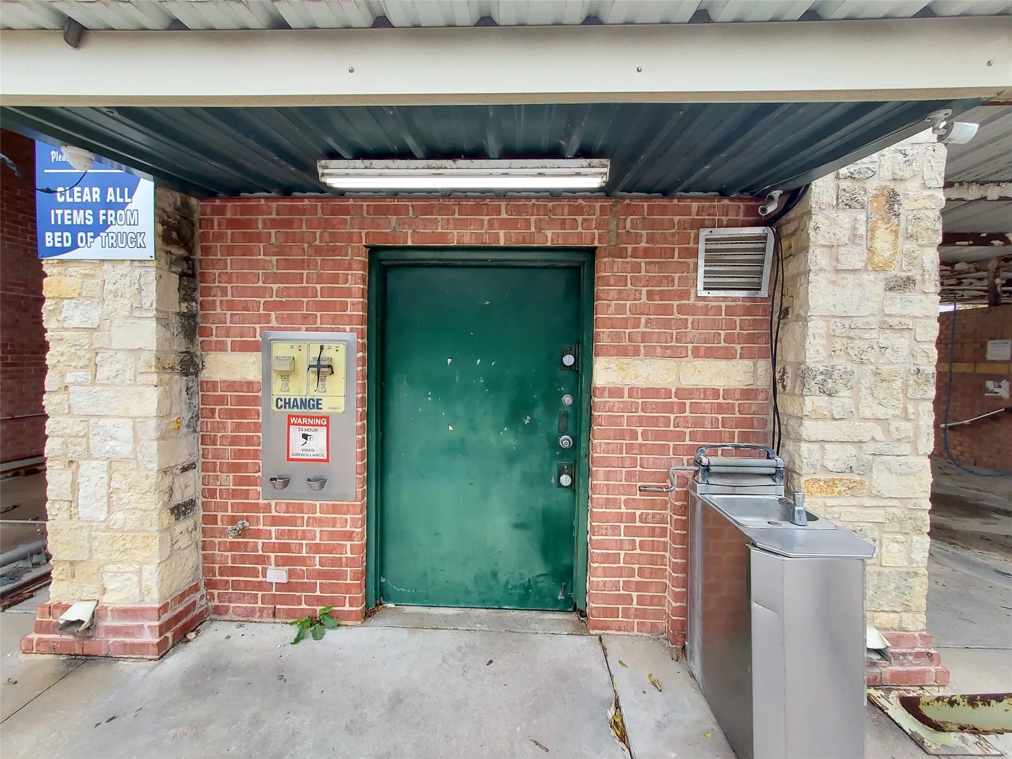 Business For Sale in Hunt County , 320 N Santa Fe Street, Wolfe City, Texas 75496, 0, 0, Garage spaces, 0 Sqft, built in 2005, mls#21400774, Real Estate Agent in Wolfe City, Homes For Sale in Hunt county, Homes For Sale in Wolfe City, Realtor in Wolfe City Texas, Real Estate Brokerage Independent Realty Texas, Luminita Cordes Realtor