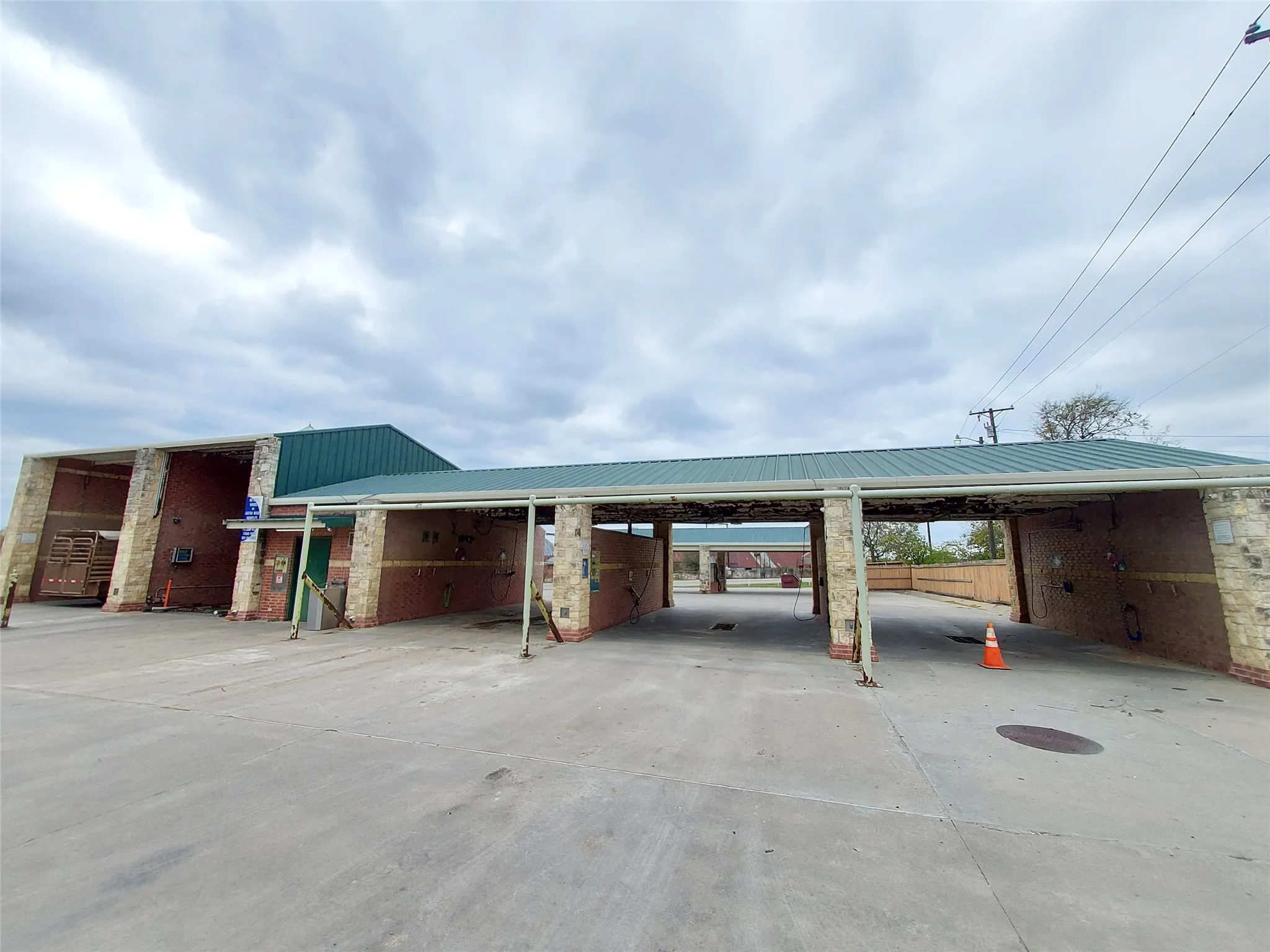 Business For Sale in Hunt County , 320 N Santa Fe Street, Wolfe City, Texas 75496, 0, 0, Garage spaces, 0 Sqft, built in 2005, mls#21400774, Real Estate Agent in Wolfe City, Homes For Sale in Hunt county, Homes For Sale in Wolfe City, Realtor in Wolfe City Texas, Real Estate Brokerage Independent Realty Texas, Luminita Cordes Realtor