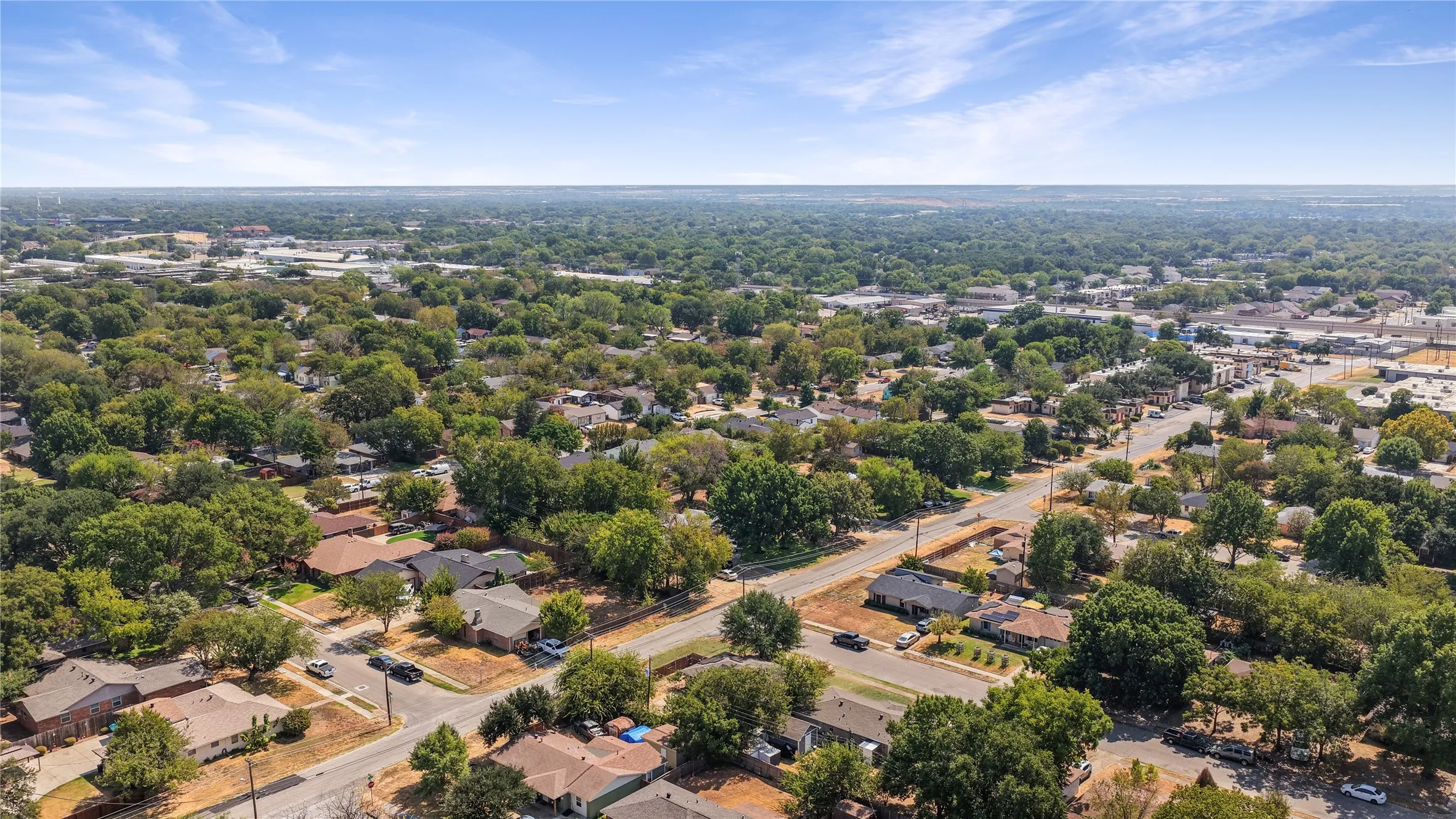 Single Family Residence For Sale in Dallas County , 2201 Linwood Lane, Irving, Texas 75061, 3 Bedroom, 2 Bathroom, Garage spaces, 1,350 Sqft, built in 1964, mls#21400777, Real Estate Agent in Irving, Homes For Sale in Dallas county, Homes For Sale in Irving, Realtor in Irving Texas, Real Estate Brokerage Independent Realty Texas, Luminita Cordes Realtor