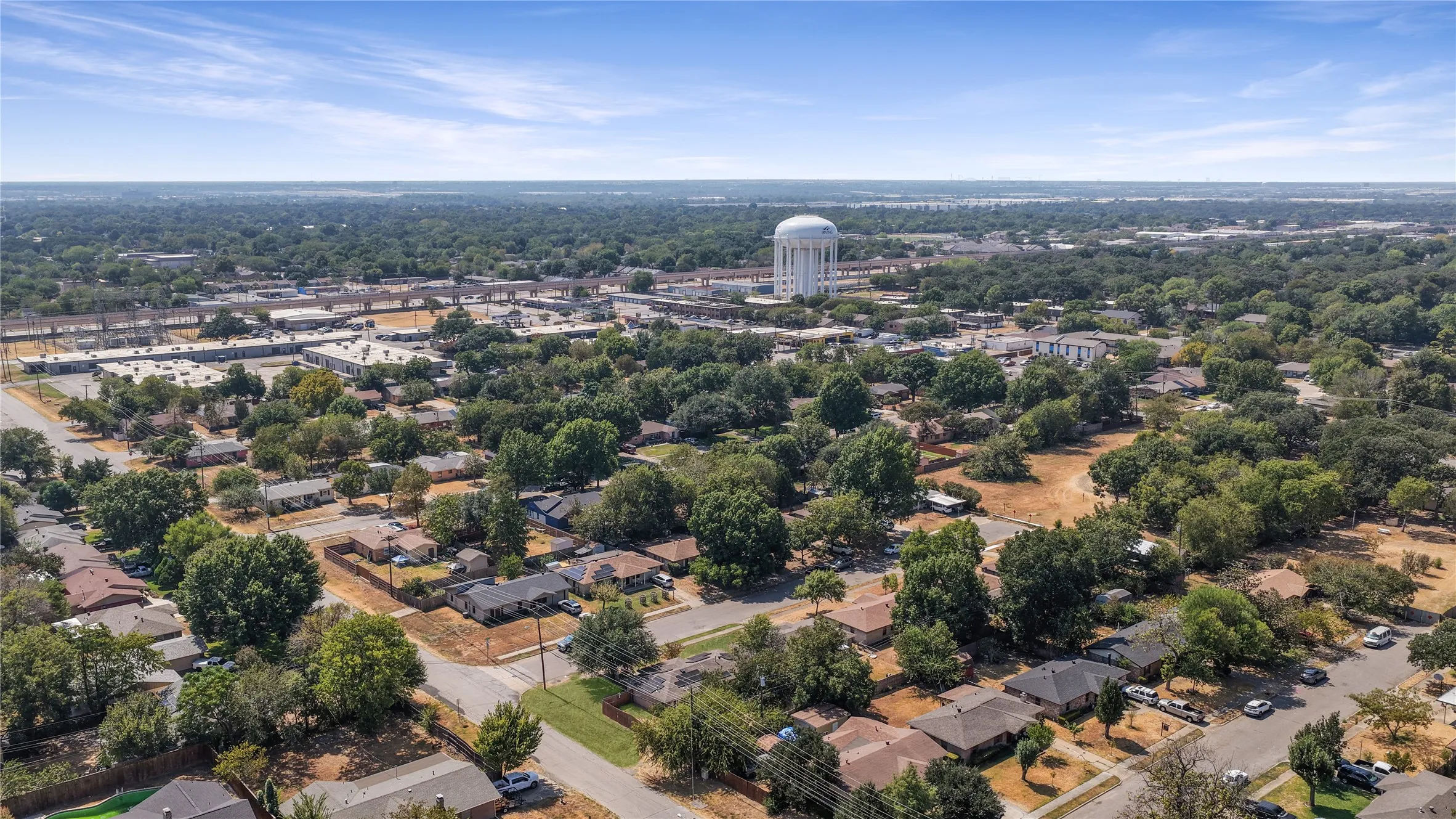 Single Family Residence For Sale in Dallas County , 2201 Linwood Lane, Irving, Texas 75061, 3 Bedroom, 2 Bathroom, Garage spaces, 1,350 Sqft, built in 1964, mls#21400777, Real Estate Agent in Irving, Homes For Sale in Dallas county, Homes For Sale in Irving, Realtor in Irving Texas, Real Estate Brokerage Independent Realty Texas, Luminita Cordes Realtor