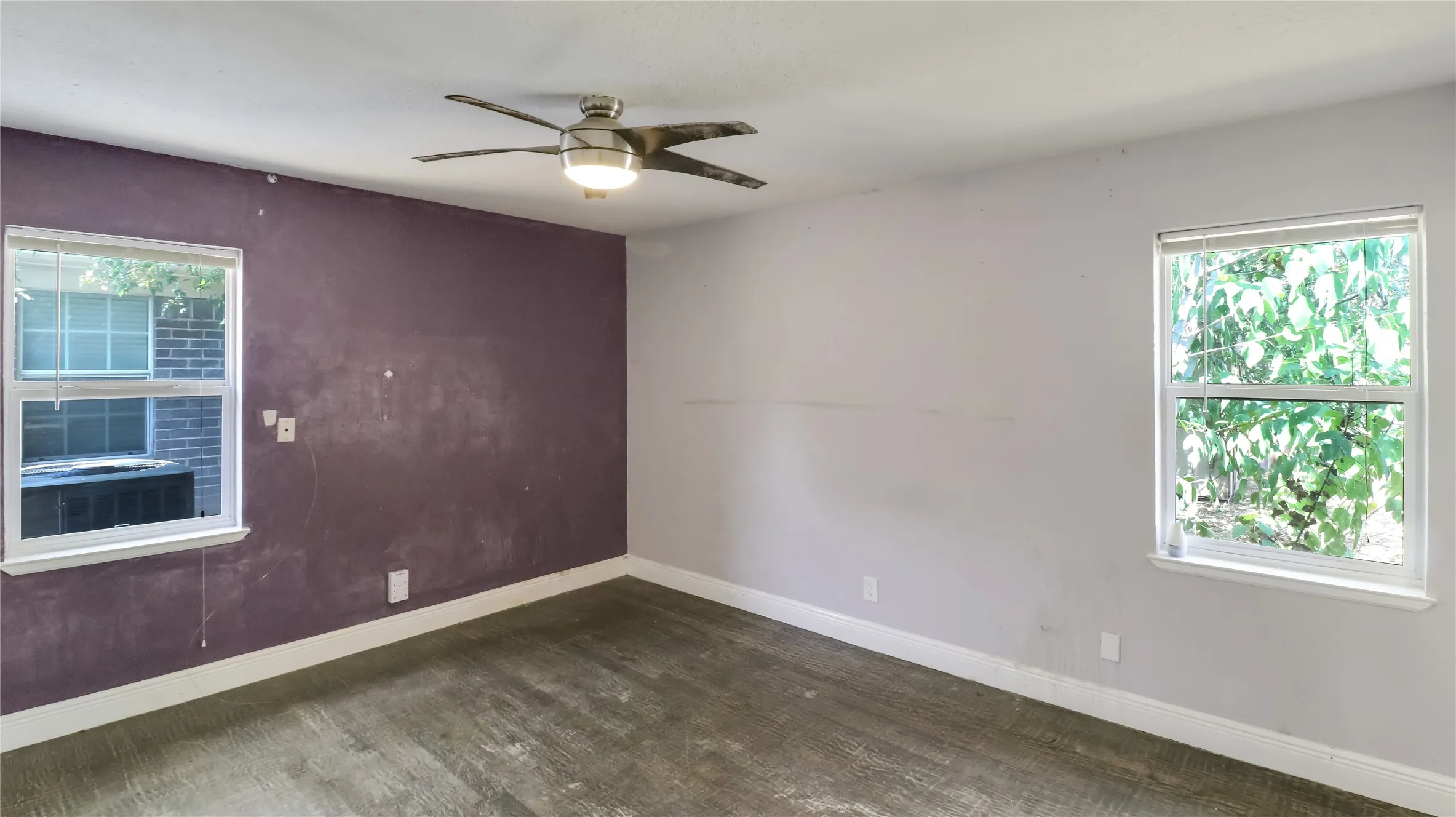 Single Family Residence For Sale in Dallas County , 2201 Linwood Lane, Irving, Texas 75061, 3 Bedroom, 2 Bathroom, Garage spaces, 1,350 Sqft, built in 1964, mls#21400777, Real Estate Agent in Irving, Homes For Sale in Dallas county, Homes For Sale in Irving, Realtor in Irving Texas, Real Estate Brokerage Independent Realty Texas, Luminita Cordes Realtor