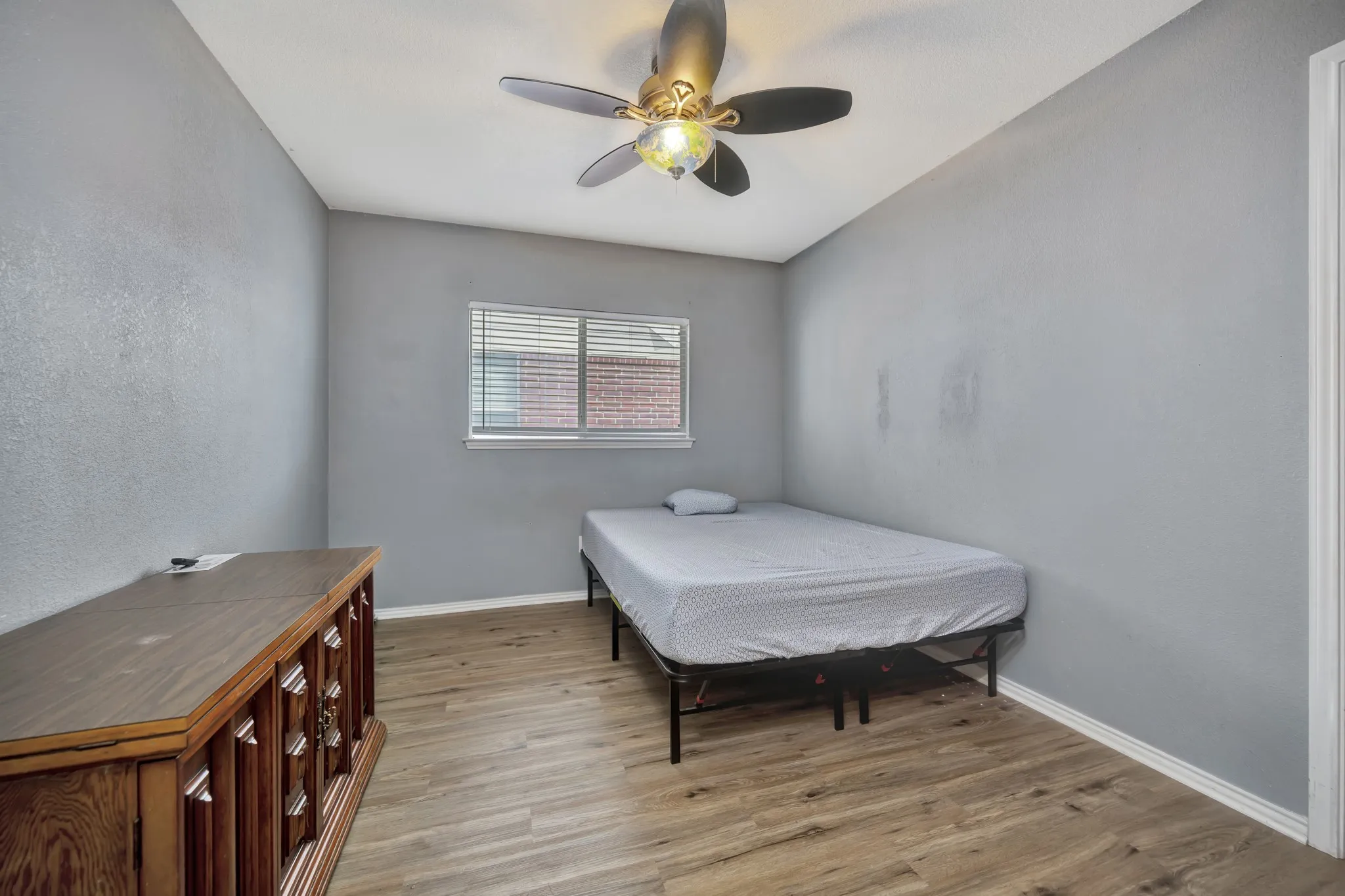 Single Family Residence For Sale in Tarrant County , 10860 Braemoor Drive, Fort Worth, Texas 76052, 3 Bedroom, 2 Bathroom, 2 Garage spaces, 1,656 Sqft, built in 2005, mls#21377858, Real Estate Agent in Fort Worth, Homes For Sale in Tarrant county, Homes For Sale in Fort Worth, Realtor in Fort Worth Texas, Real Estate Brokerage Independent Realty Texas, Luminita Cordes Realtor