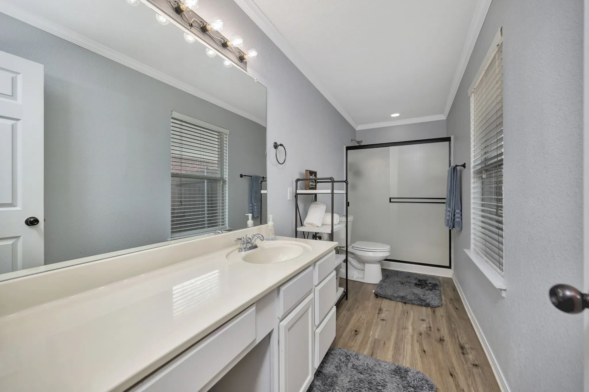 Single Family Residence For Sale in Tarrant County , 10860 Braemoor Drive, Fort Worth, Texas 76052, 3 Bedroom, 2 Bathroom, 2 Garage spaces, 1,656 Sqft, built in 2005, mls#21377858, Real Estate Agent in Fort Worth, Homes For Sale in Tarrant county, Homes For Sale in Fort Worth, Realtor in Fort Worth Texas, Real Estate Brokerage Independent Realty Texas, Luminita Cordes Realtor