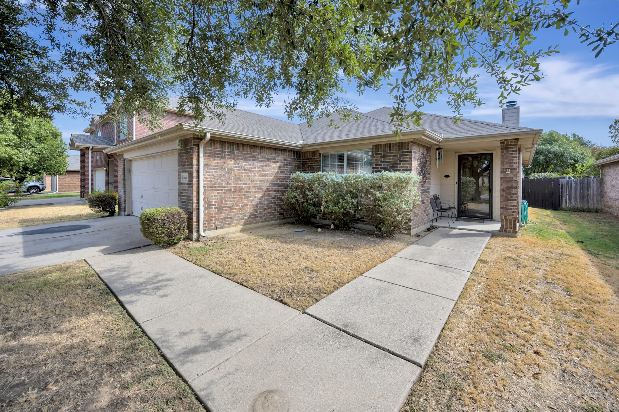 Single Family Residence For Sale in Tarrant County , 10860 Braemoor Drive, Fort Worth, Texas 76052, 3 Bedroom, 2 Bathroom, 2 Garage spaces, 1,656 Sqft, built in 2005, mls#21377858, Real Estate Agent in Fort Worth, Homes For Sale in Tarrant county, Homes For Sale in Fort Worth, Realtor in Fort Worth Texas, Real Estate Brokerage Independent Realty Texas, Luminita Cordes Realtor