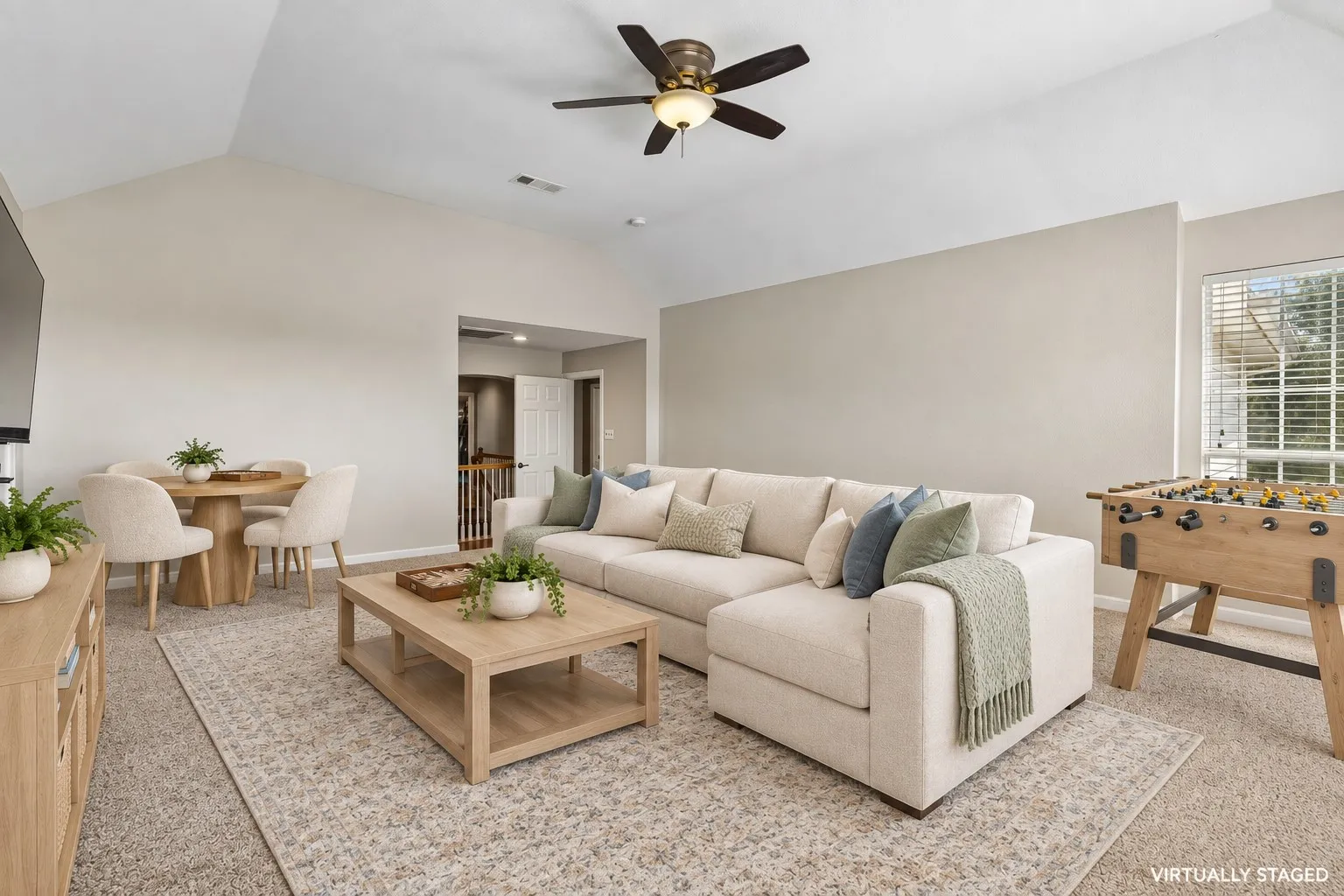 Single Family Residence For Sale in Denton County , 35 Creekside Drive, Trophy Club, Texas 76262, 4 Bedroom, 4 Bathroom, 2 Garage spaces, 3,608 Sqft, built in 1999, mls#21399821, Real Estate Agent in Trophy Club, Homes For Sale in Denton county, Homes For Sale in Trophy Club, Realtor in Trophy Club Texas, Real Estate Brokerage Independent Realty Texas, Luminita Cordes Realtor