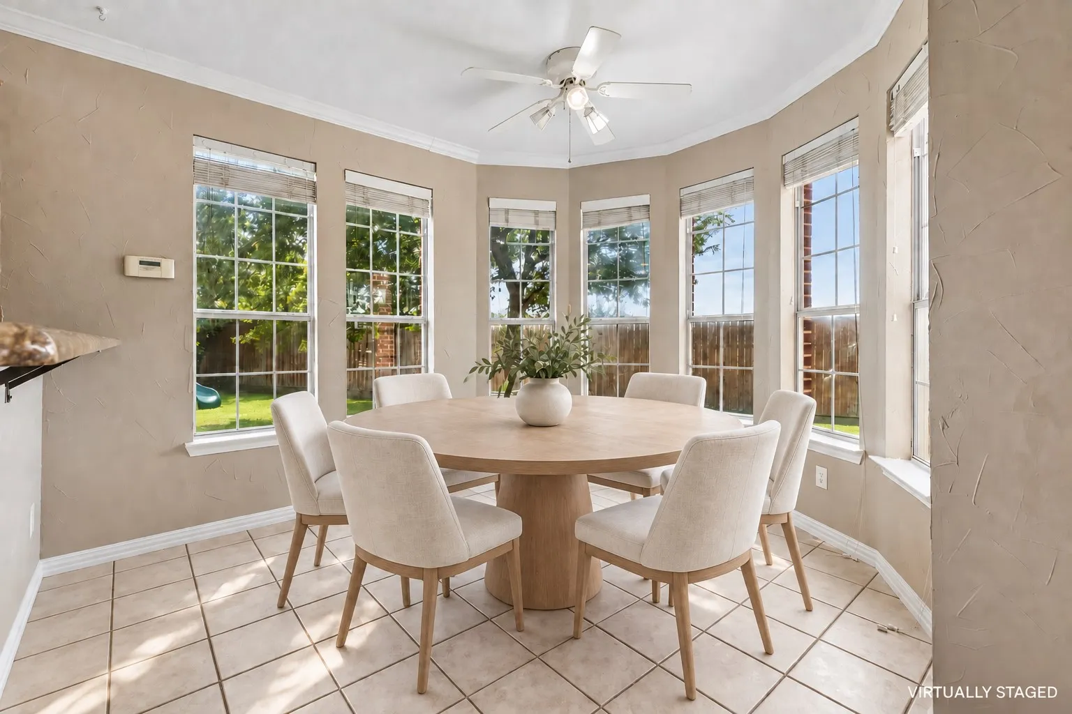 Single Family Residence For Sale in Denton County , 35 Creekside Drive, Trophy Club, Texas 76262, 4 Bedroom, 4 Bathroom, 2 Garage spaces, 3,608 Sqft, built in 1999, mls#21399821, Real Estate Agent in Trophy Club, Homes For Sale in Denton county, Homes For Sale in Trophy Club, Realtor in Trophy Club Texas, Real Estate Brokerage Independent Realty Texas, Luminita Cordes Realtor