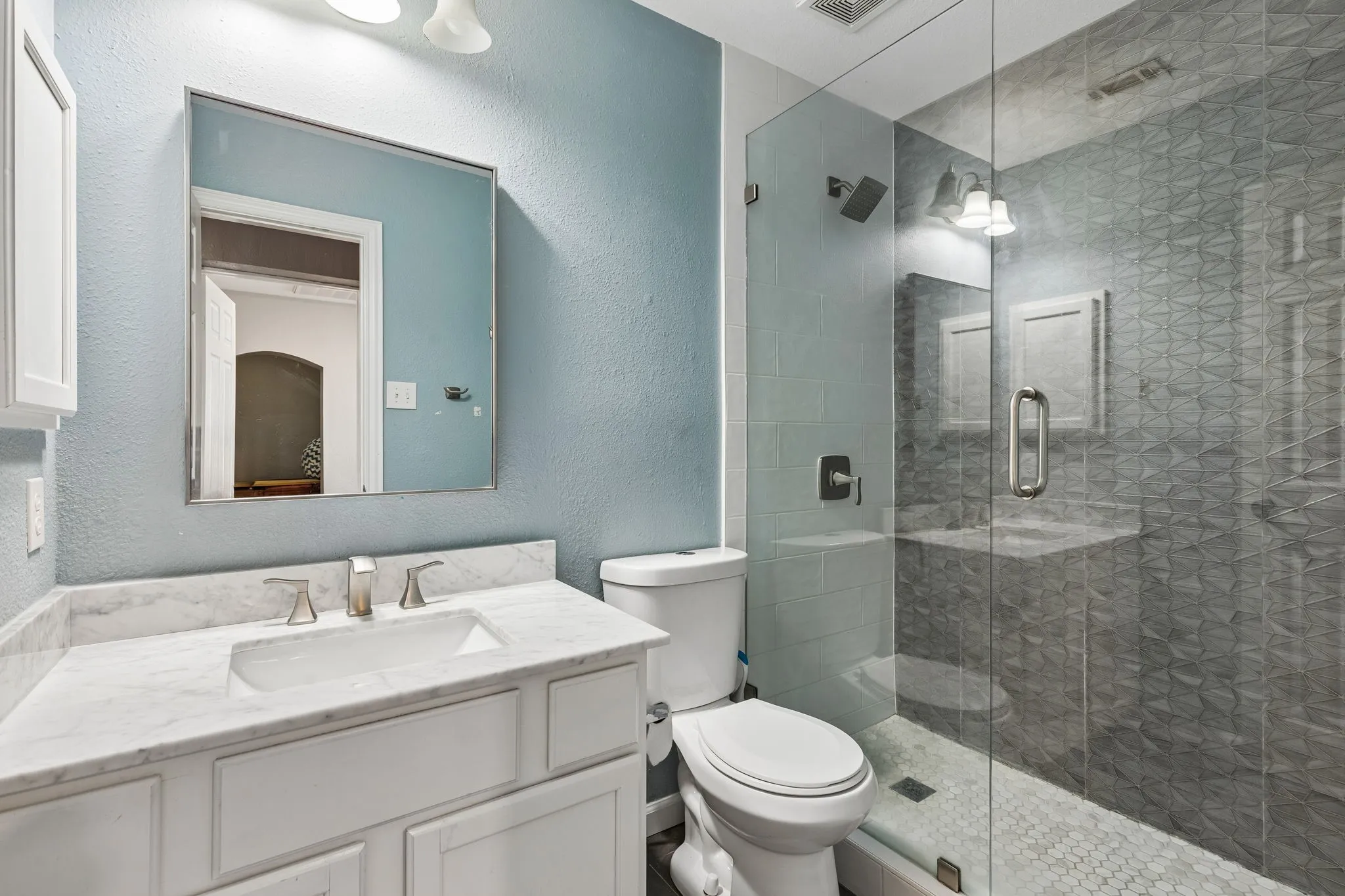 Single Family Residence For Sale in Denton County , 35 Creekside Drive, Trophy Club, Texas 76262, 4 Bedroom, 4 Bathroom, 2 Garage spaces, 3,608 Sqft, built in 1999, mls#21399821, Real Estate Agent in Trophy Club, Homes For Sale in Denton county, Homes For Sale in Trophy Club, Realtor in Trophy Club Texas, Real Estate Brokerage Independent Realty Texas, Luminita Cordes Realtor