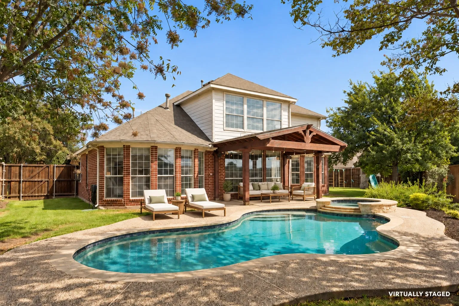 Single Family Residence For Sale in Denton County , 35 Creekside Drive, Trophy Club, Texas 76262, 4 Bedroom, 4 Bathroom, 2 Garage spaces, 3,608 Sqft, built in 1999, mls#21399821, Real Estate Agent in Trophy Club, Homes For Sale in Denton county, Homes For Sale in Trophy Club, Realtor in Trophy Club Texas, Real Estate Brokerage Independent Realty Texas, Luminita Cordes Realtor