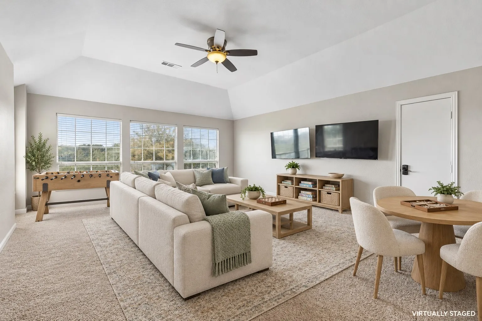 Single Family Residence For Sale in Denton County , 35 Creekside Drive, Trophy Club, Texas 76262, 4 Bedroom, 4 Bathroom, 2 Garage spaces, 3,608 Sqft, built in 1999, mls#21399821, Real Estate Agent in Trophy Club, Homes For Sale in Denton county, Homes For Sale in Trophy Club, Realtor in Trophy Club Texas, Real Estate Brokerage Independent Realty Texas, Luminita Cordes Realtor
