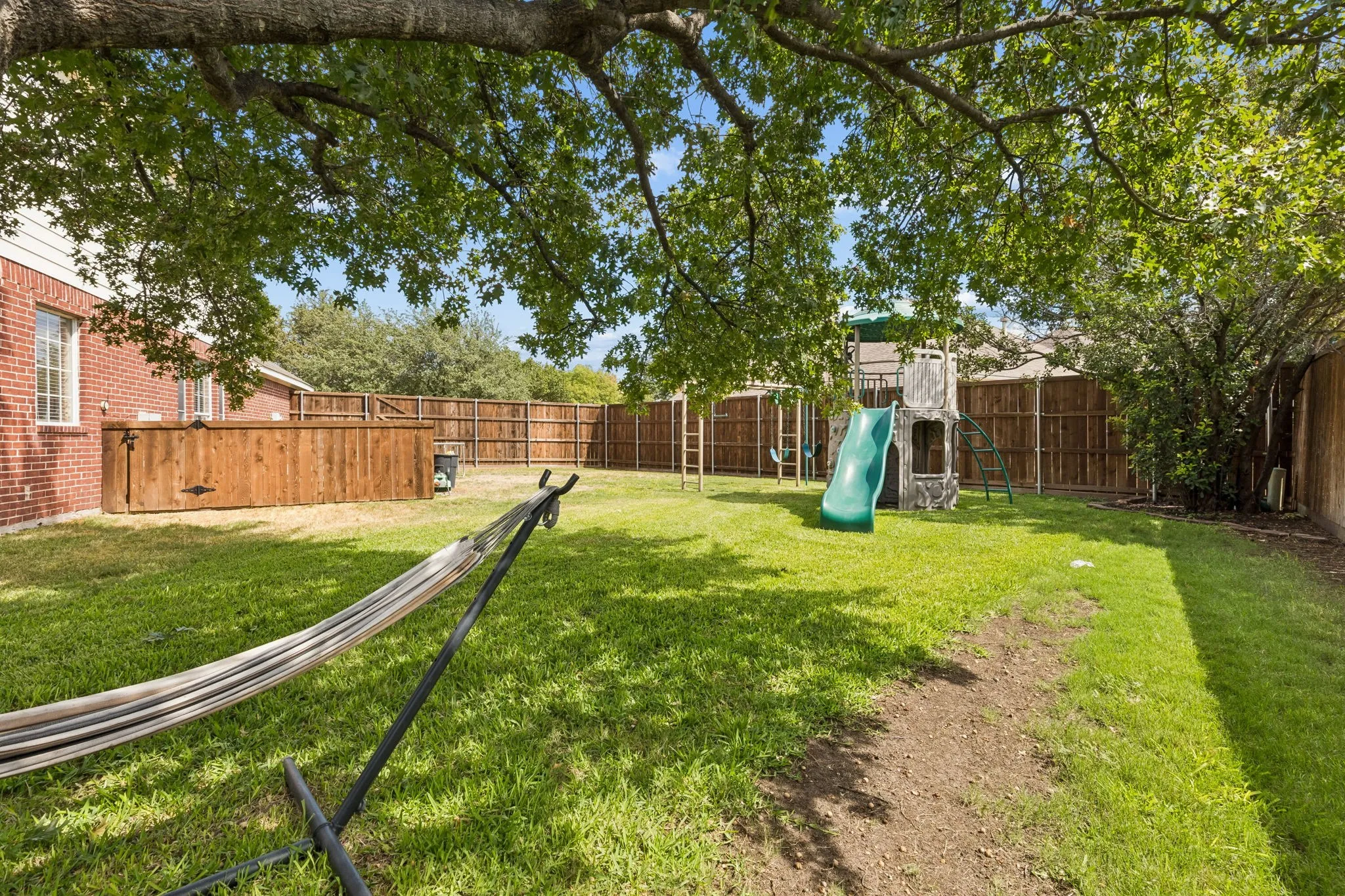 Single Family Residence For Sale in Denton County , 35 Creekside Drive, Trophy Club, Texas 76262, 4 Bedroom, 4 Bathroom, 2 Garage spaces, 3,608 Sqft, built in 1999, mls#21399821, Real Estate Agent in Trophy Club, Homes For Sale in Denton county, Homes For Sale in Trophy Club, Realtor in Trophy Club Texas, Real Estate Brokerage Independent Realty Texas, Luminita Cordes Realtor