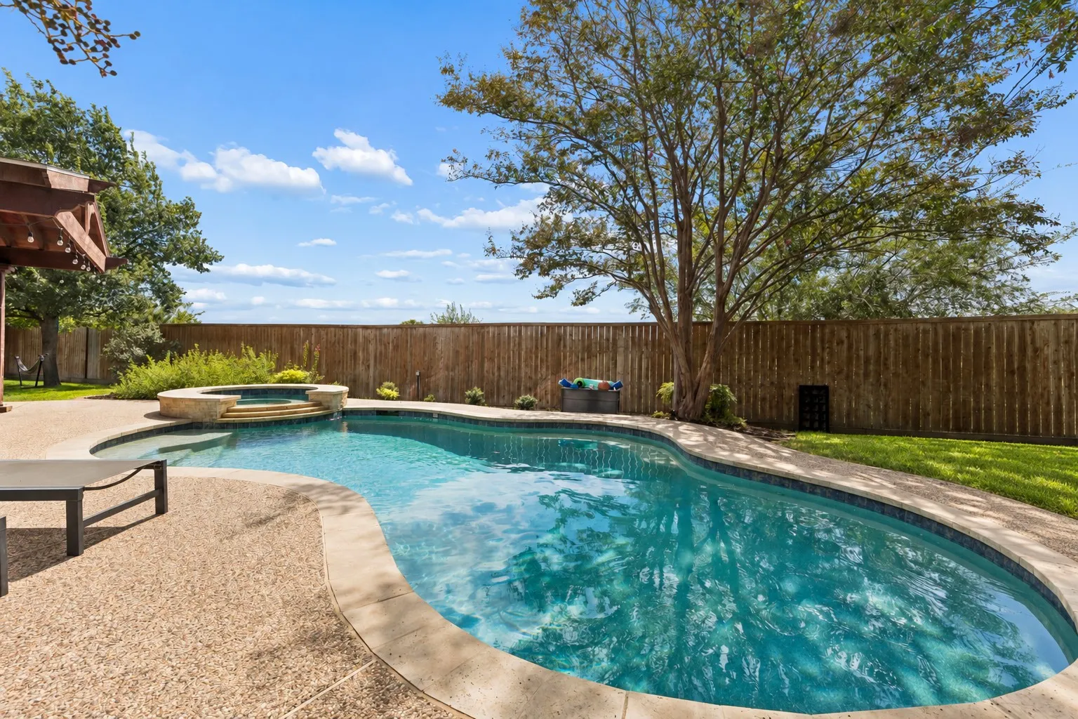 Single Family Residence For Sale in Denton County , 35 Creekside Drive, Trophy Club, Texas 76262, 4 Bedroom, 4 Bathroom, 2 Garage spaces, 3,608 Sqft, built in 1999, mls#21399821, Real Estate Agent in Trophy Club, Homes For Sale in Denton county, Homes For Sale in Trophy Club, Realtor in Trophy Club Texas, Real Estate Brokerage Independent Realty Texas, Luminita Cordes Realtor