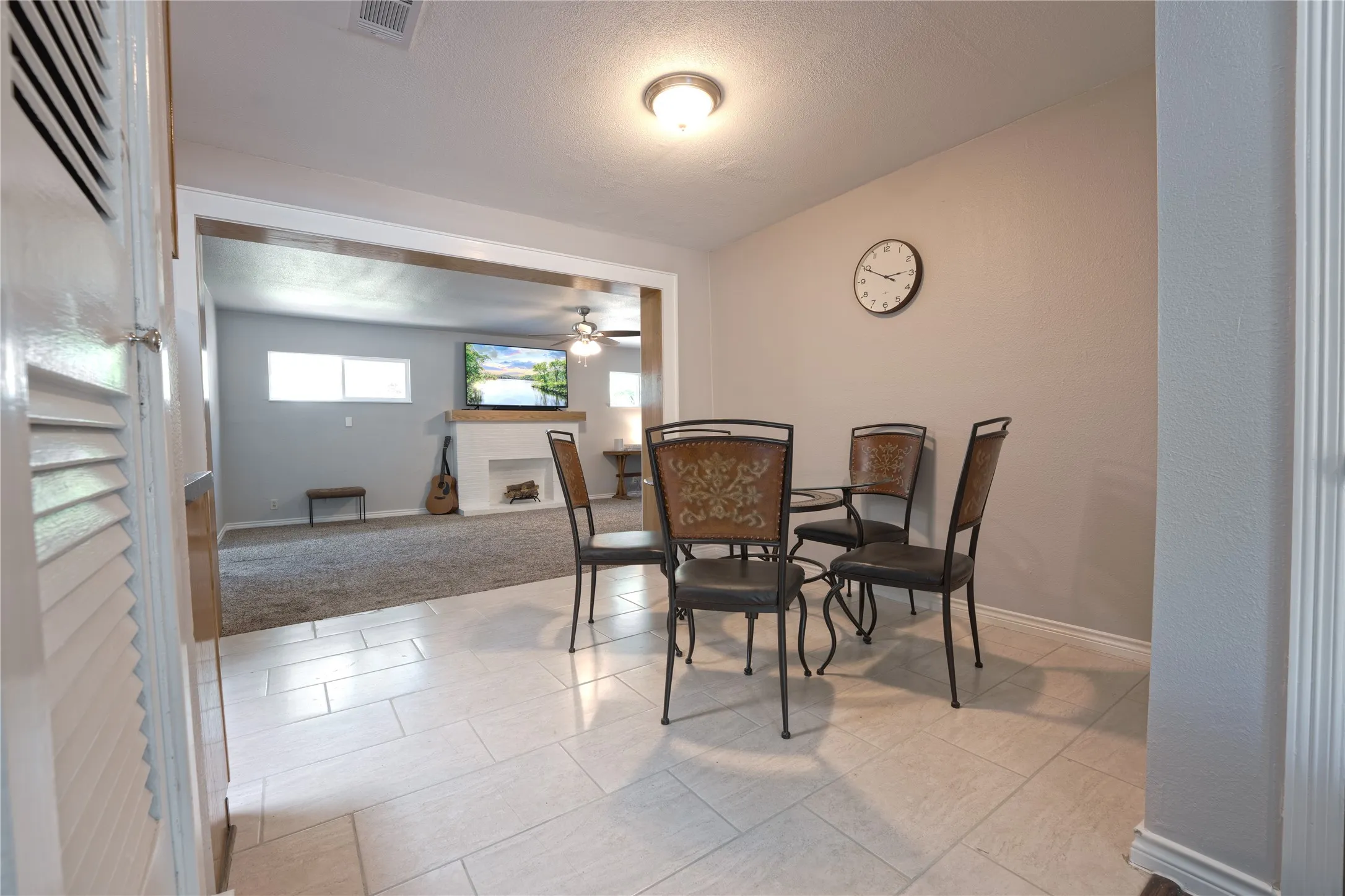 Single Family Residence For Sale in Tarrant County , 7901 Laura Street, North Richland Hills, Texas 76180, 3 Bedroom, 2 Bathroom, 1 Garage spaces, 1,536 Sqft, built in 1955, mls#21399703, Real Estate Agent in North Richland Hills, Homes For Sale in Tarrant county, Homes For Sale in North Richland Hills, Realtor in North Richland Hills Texas, Real Estate Brokerage Independent Realty Texas, Luminita Cordes Realtor