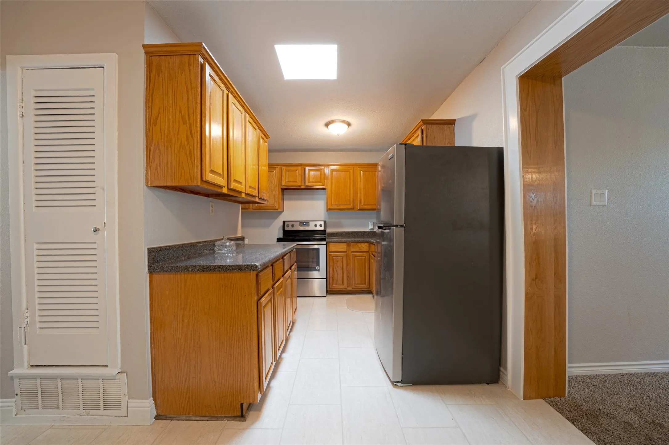 Single Family Residence For Sale in Tarrant County , 7901 Laura Street, North Richland Hills, Texas 76180, 3 Bedroom, 2 Bathroom, 1 Garage spaces, 1,536 Sqft, built in 1955, mls#21399703, Real Estate Agent in North Richland Hills, Homes For Sale in Tarrant county, Homes For Sale in North Richland Hills, Realtor in North Richland Hills Texas, Real Estate Brokerage Independent Realty Texas, Luminita Cordes Realtor
