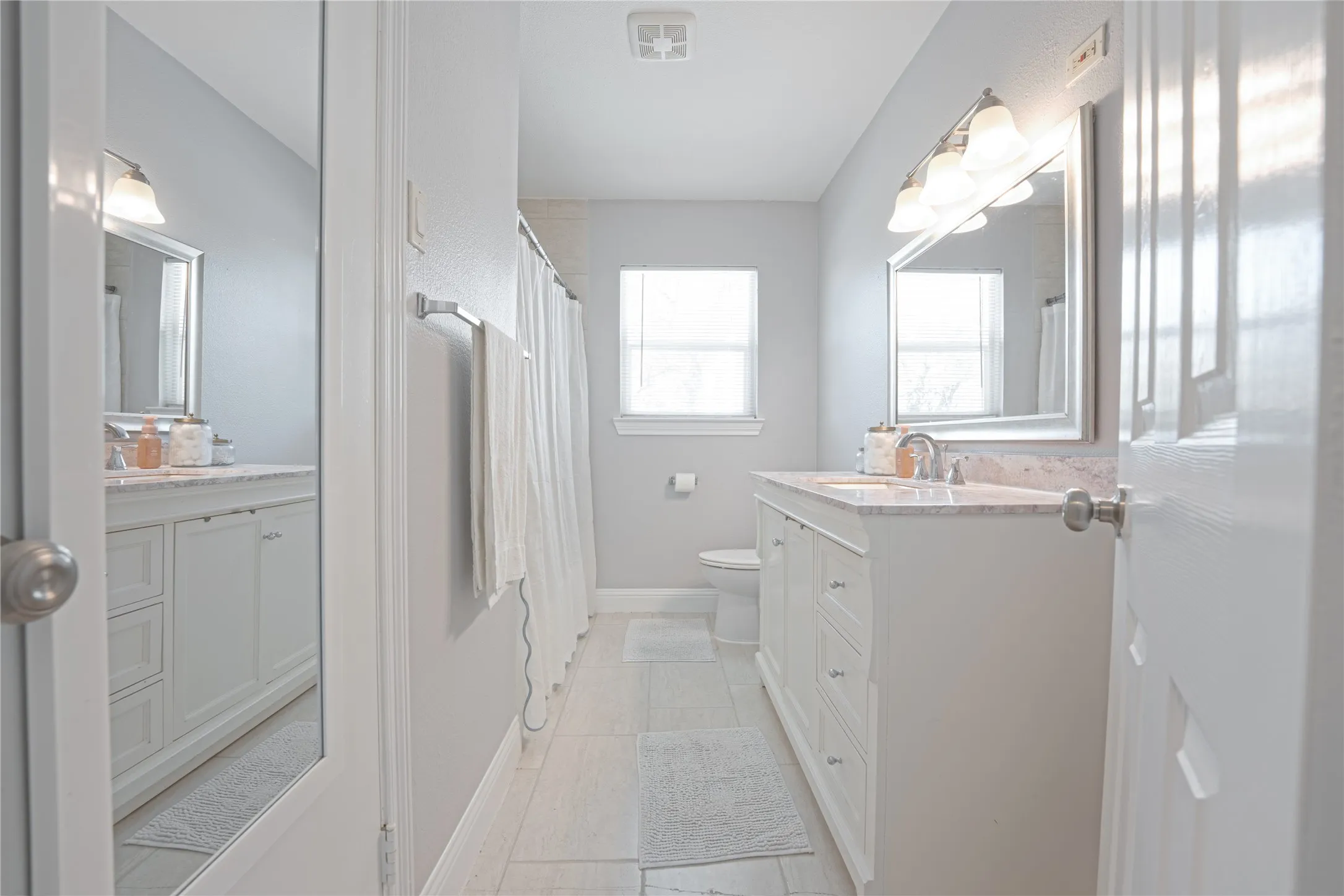 Single Family Residence For Sale in Tarrant County , 7901 Laura Street, North Richland Hills, Texas 76180, 3 Bedroom, 2 Bathroom, 1 Garage spaces, 1,536 Sqft, built in 1955, mls#21399703, Real Estate Agent in North Richland Hills, Homes For Sale in Tarrant county, Homes For Sale in North Richland Hills, Realtor in North Richland Hills Texas, Real Estate Brokerage Independent Realty Texas, Luminita Cordes Realtor