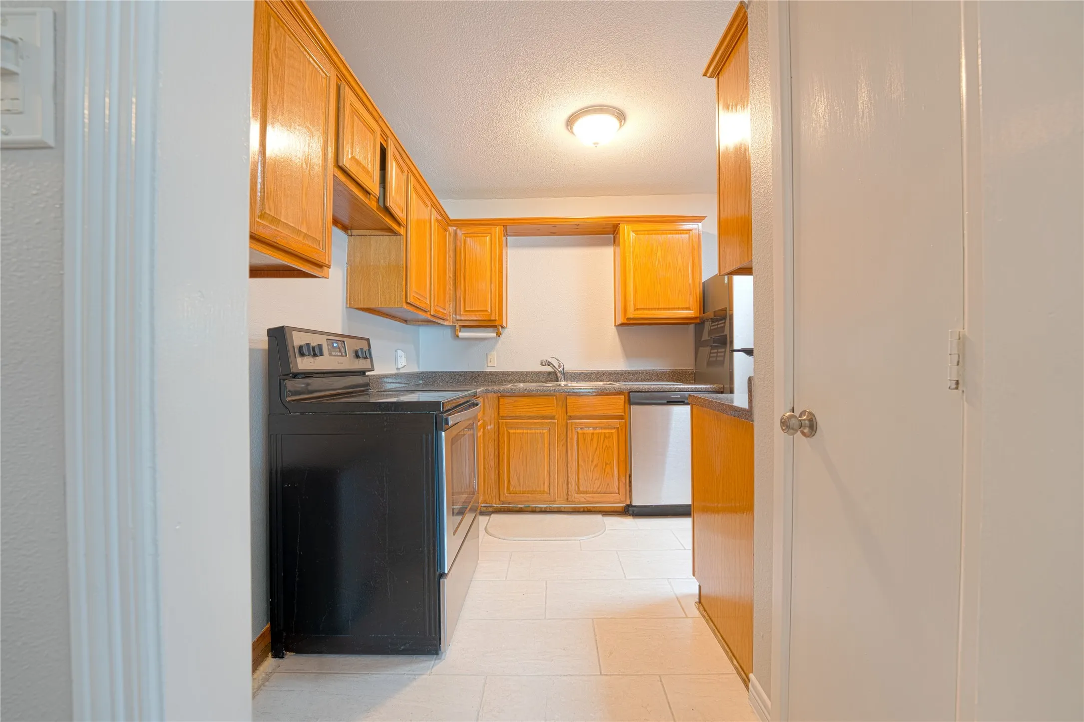 Single Family Residence For Sale in Tarrant County , 7901 Laura Street, North Richland Hills, Texas 76180, 3 Bedroom, 2 Bathroom, 1 Garage spaces, 1,536 Sqft, built in 1955, mls#21399703, Real Estate Agent in North Richland Hills, Homes For Sale in Tarrant county, Homes For Sale in North Richland Hills, Realtor in North Richland Hills Texas, Real Estate Brokerage Independent Realty Texas, Luminita Cordes Realtor