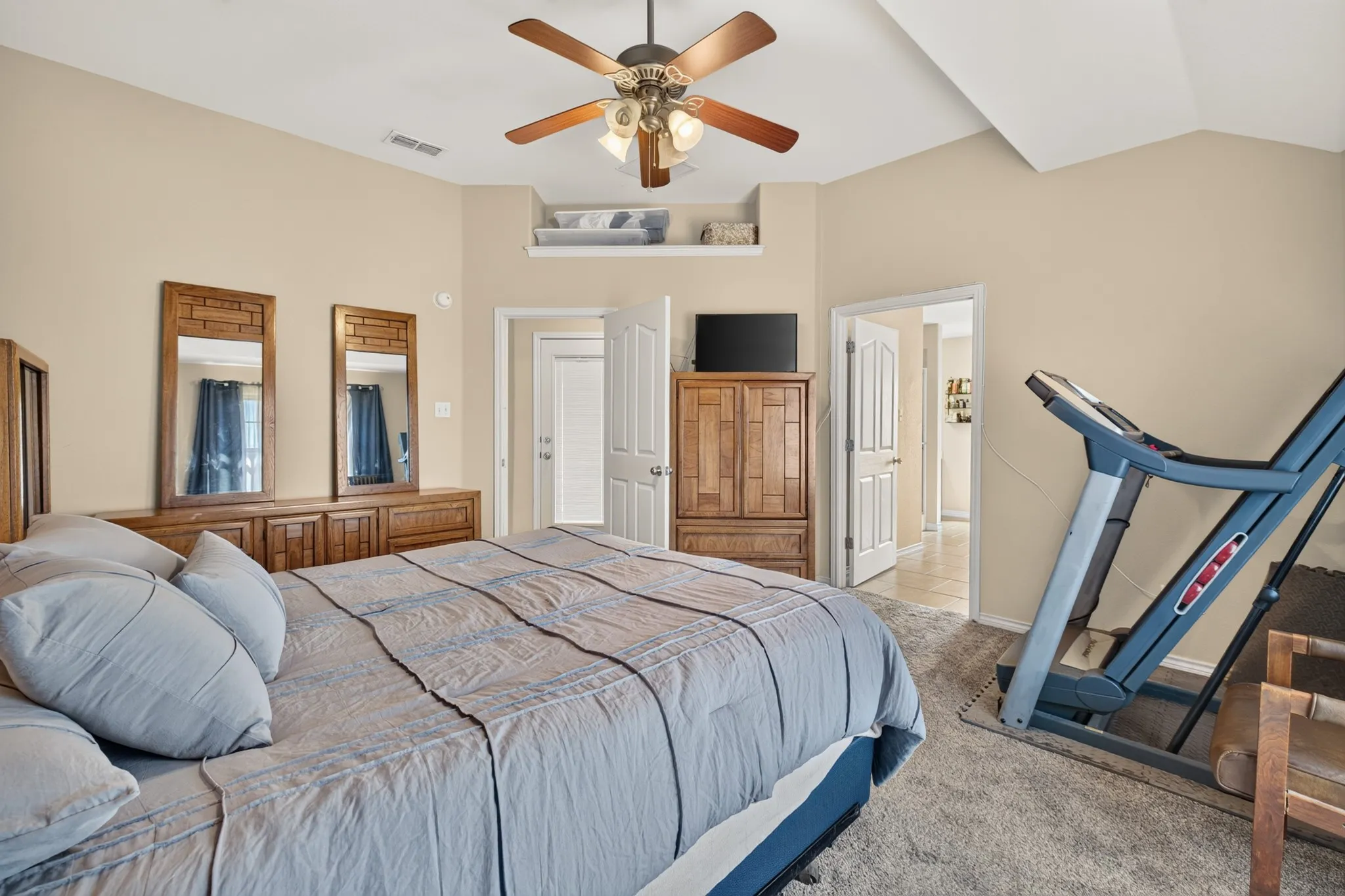Single Family Residence For Sale in Taylor County , 7033 Waterway Lane, Abilene, Texas 79606, 3 Bedroom, 2 Bathroom, 2 Garage spaces, 1,919 Sqft, built in 2006, mls#21400069, Real Estate Agent in Abilene, Homes For Sale in Taylor county, Homes For Sale in Abilene, Realtor in Abilene Texas, Real Estate Brokerage Independent Realty Texas, Luminita Cordes Realtor