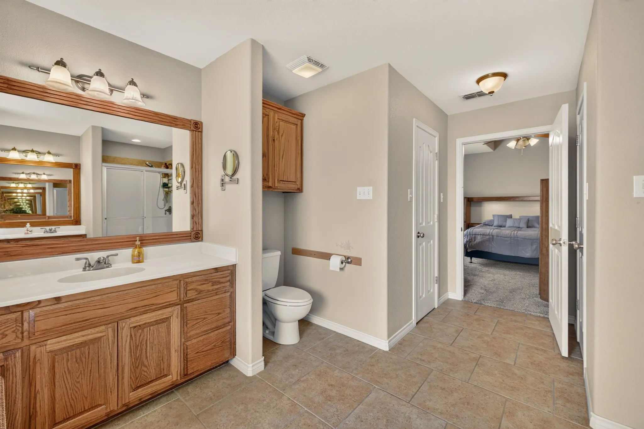 Single Family Residence For Sale in Taylor County , 7033 Waterway Lane, Abilene, Texas 79606, 3 Bedroom, 2 Bathroom, 2 Garage spaces, 1,919 Sqft, built in 2006, mls#21400069, Real Estate Agent in Abilene, Homes For Sale in Taylor county, Homes For Sale in Abilene, Realtor in Abilene Texas, Real Estate Brokerage Independent Realty Texas, Luminita Cordes Realtor
