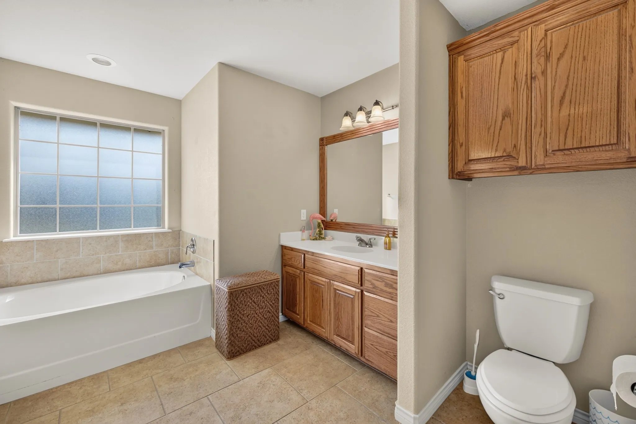 Single Family Residence For Sale in Taylor County , 7033 Waterway Lane, Abilene, Texas 79606, 3 Bedroom, 2 Bathroom, 2 Garage spaces, 1,919 Sqft, built in 2006, mls#21400069, Real Estate Agent in Abilene, Homes For Sale in Taylor county, Homes For Sale in Abilene, Realtor in Abilene Texas, Real Estate Brokerage Independent Realty Texas, Luminita Cordes Realtor