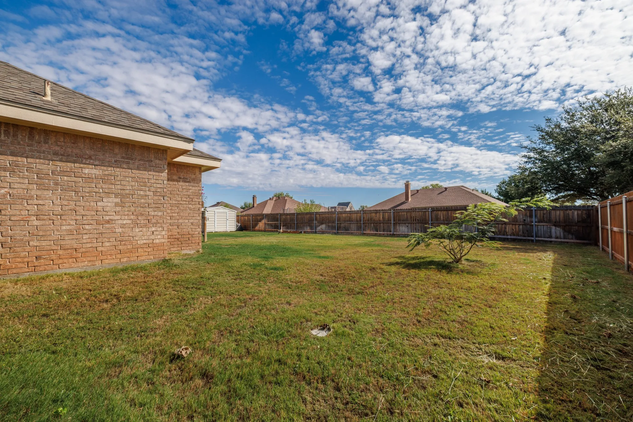Single Family Residence For Sale in Taylor County , 7033 Waterway Lane, Abilene, Texas 79606, 3 Bedroom, 2 Bathroom, 2 Garage spaces, 1,919 Sqft, built in 2006, mls#21400069, Real Estate Agent in Abilene, Homes For Sale in Taylor county, Homes For Sale in Abilene, Realtor in Abilene Texas, Real Estate Brokerage Independent Realty Texas, Luminita Cordes Realtor