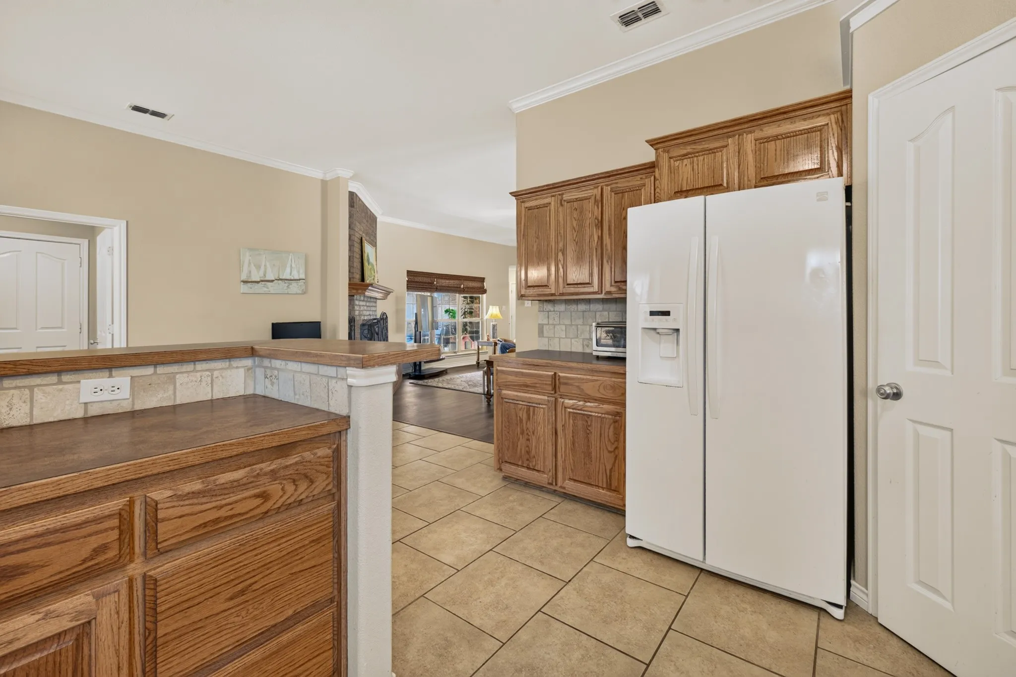 Single Family Residence For Sale in Taylor County , 7033 Waterway Lane, Abilene, Texas 79606, 3 Bedroom, 2 Bathroom, 2 Garage spaces, 1,919 Sqft, built in 2006, mls#21400069, Real Estate Agent in Abilene, Homes For Sale in Taylor county, Homes For Sale in Abilene, Realtor in Abilene Texas, Real Estate Brokerage Independent Realty Texas, Luminita Cordes Realtor