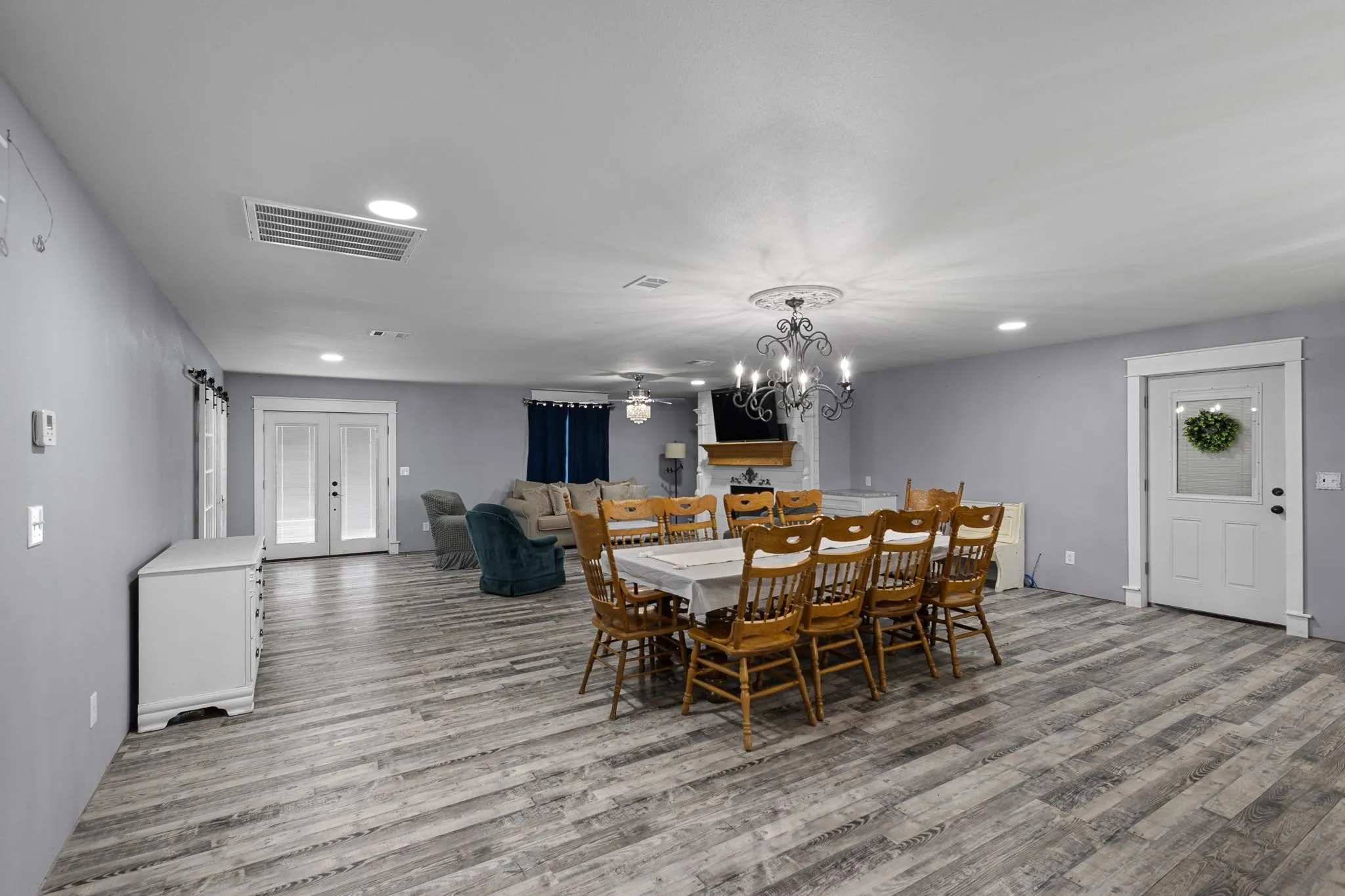 Single Family Residence For Sale in Montague County , 335 Ponderosa Street, Bowie, Texas 76230, 2 Bedroom, 2 Bathroom, 1 Garage spaces, 1,760 Sqft, built in 2022, mls#21367717, Real Estate Agent in Bowie, Homes For Sale in Montague county, Homes For Sale in Bowie, Realtor in Bowie Texas, Real Estate Brokerage Independent Realty Texas, Luminita Cordes Realtor