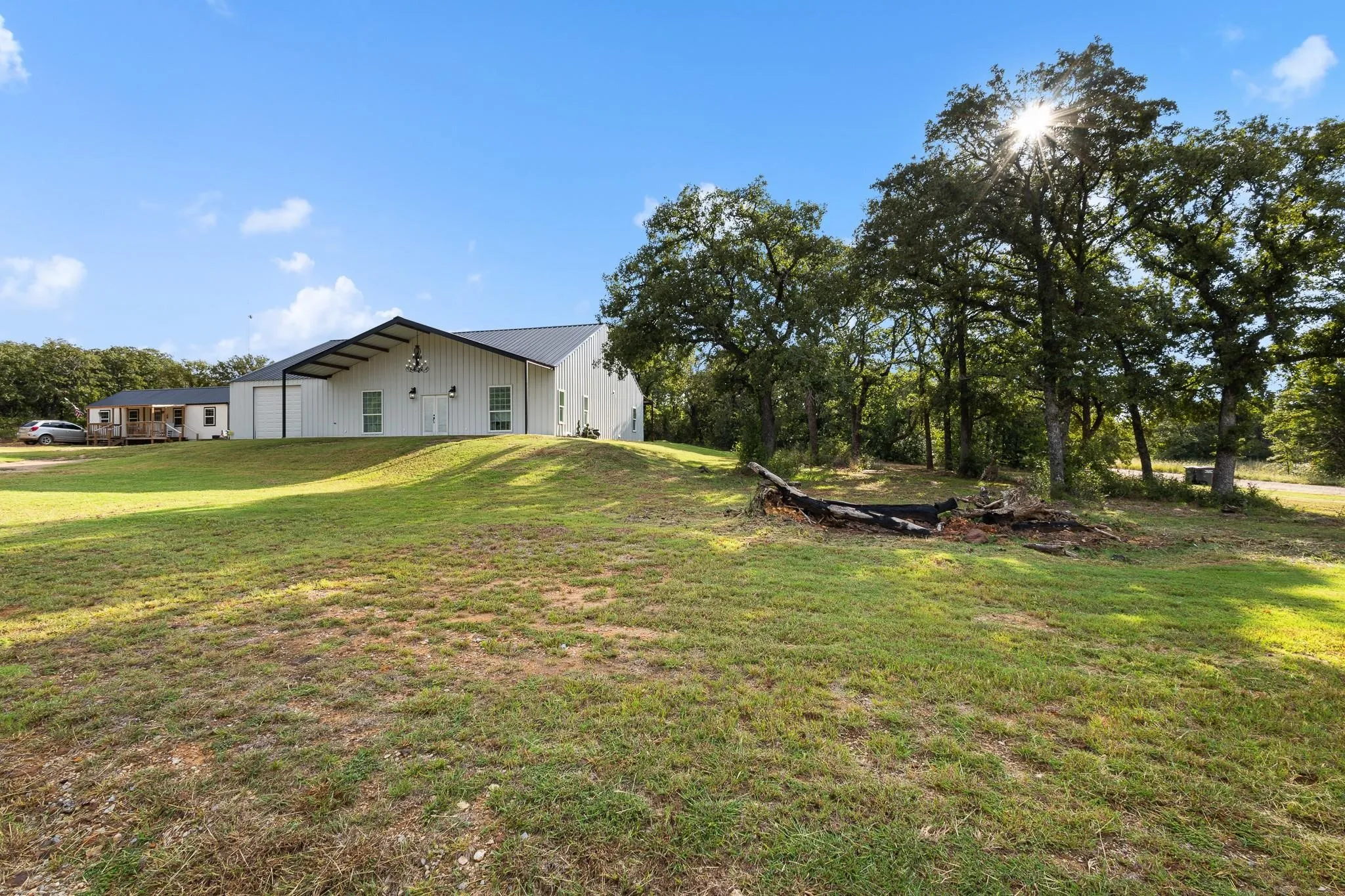 Single Family Residence For Sale in Montague County , 335 Ponderosa Street, Bowie, Texas 76230, 2 Bedroom, 2 Bathroom, 1 Garage spaces, 1,760 Sqft, built in 2022, mls#21367717, Real Estate Agent in Bowie, Homes For Sale in Montague county, Homes For Sale in Bowie, Realtor in Bowie Texas, Real Estate Brokerage Independent Realty Texas, Luminita Cordes Realtor