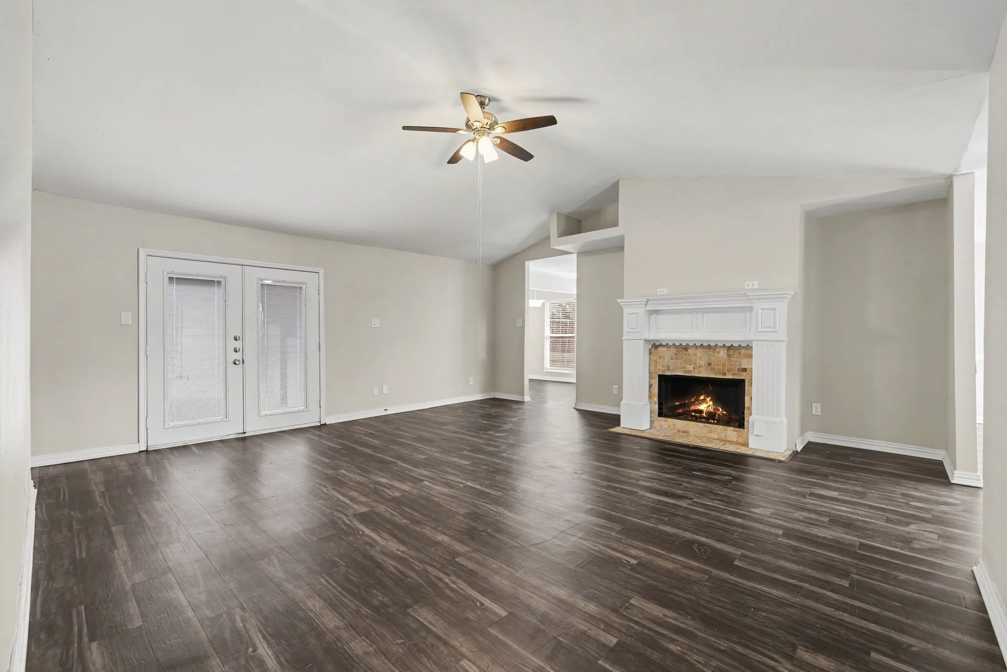 Single Family Residence For Sale in Denton County , 3704 Standridge Drive, Carrollton, Texas 75007, 3 Bedroom, 2 Bathroom, 2 Garage spaces, 2,111 Sqft, built in 1978, mls#21400336, Real Estate Agent in Carrollton, Homes For Sale in Denton county, Homes For Sale in Carrollton, Realtor in Carrollton Texas, Real Estate Brokerage Independent Realty Texas, Luminita Cordes Realtor