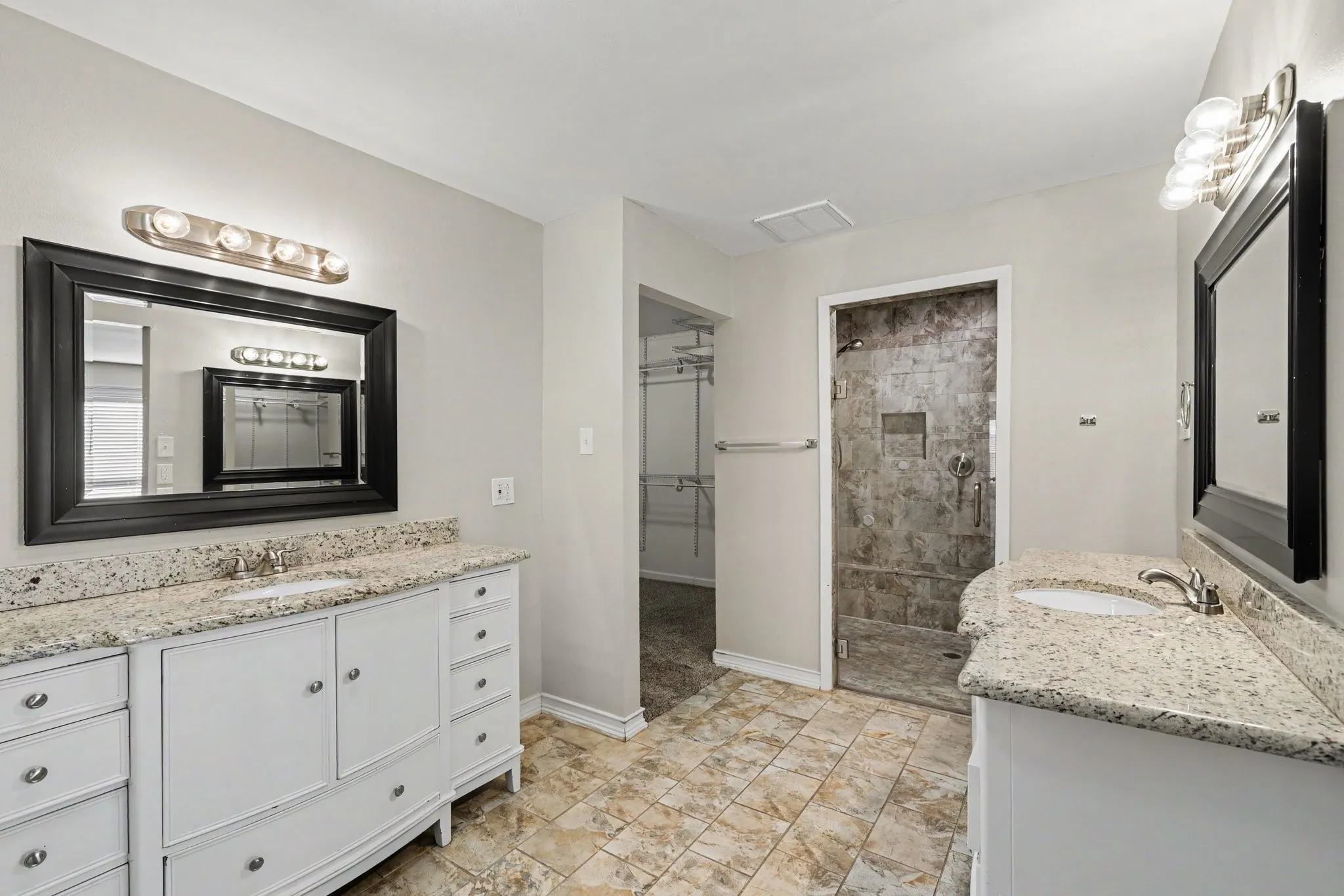 Single Family Residence For Sale in Denton County , 3704 Standridge Drive, Carrollton, Texas 75007, 3 Bedroom, 2 Bathroom, 2 Garage spaces, 2,111 Sqft, built in 1978, mls#21400336, Real Estate Agent in Carrollton, Homes For Sale in Denton county, Homes For Sale in Carrollton, Realtor in Carrollton Texas, Real Estate Brokerage Independent Realty Texas, Luminita Cordes Realtor