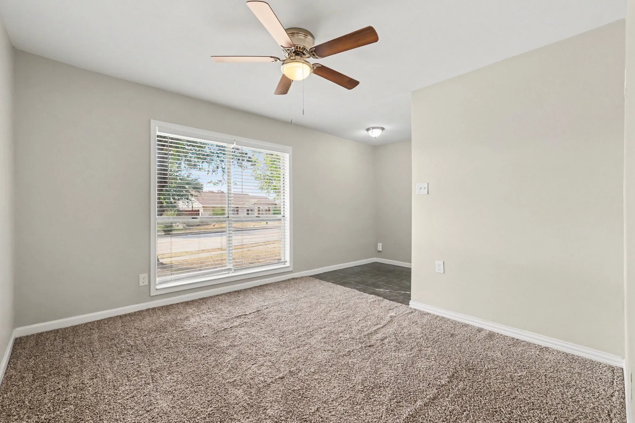 Single Family Residence For Sale in Denton County , 3704 Standridge Drive, Carrollton, Texas 75007, 3 Bedroom, 2 Bathroom, 2 Garage spaces, 2,111 Sqft, built in 1978, mls#21400336, Real Estate Agent in Carrollton, Homes For Sale in Denton county, Homes For Sale in Carrollton, Realtor in Carrollton Texas, Real Estate Brokerage Independent Realty Texas, Luminita Cordes Realtor