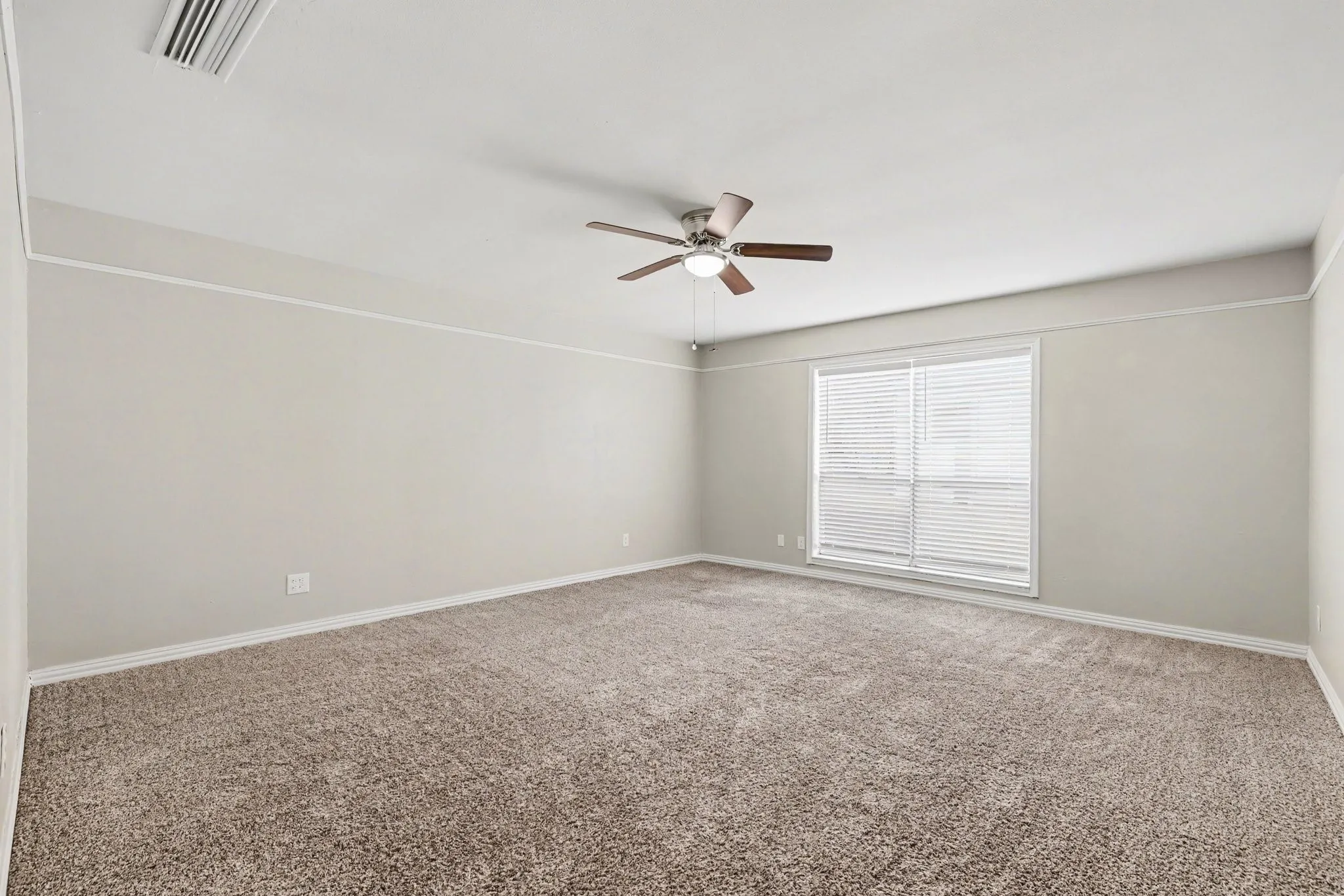 Single Family Residence For Sale in Denton County , 3704 Standridge Drive, Carrollton, Texas 75007, 3 Bedroom, 2 Bathroom, 2 Garage spaces, 2,111 Sqft, built in 1978, mls#21400336, Real Estate Agent in Carrollton, Homes For Sale in Denton county, Homes For Sale in Carrollton, Realtor in Carrollton Texas, Real Estate Brokerage Independent Realty Texas, Luminita Cordes Realtor