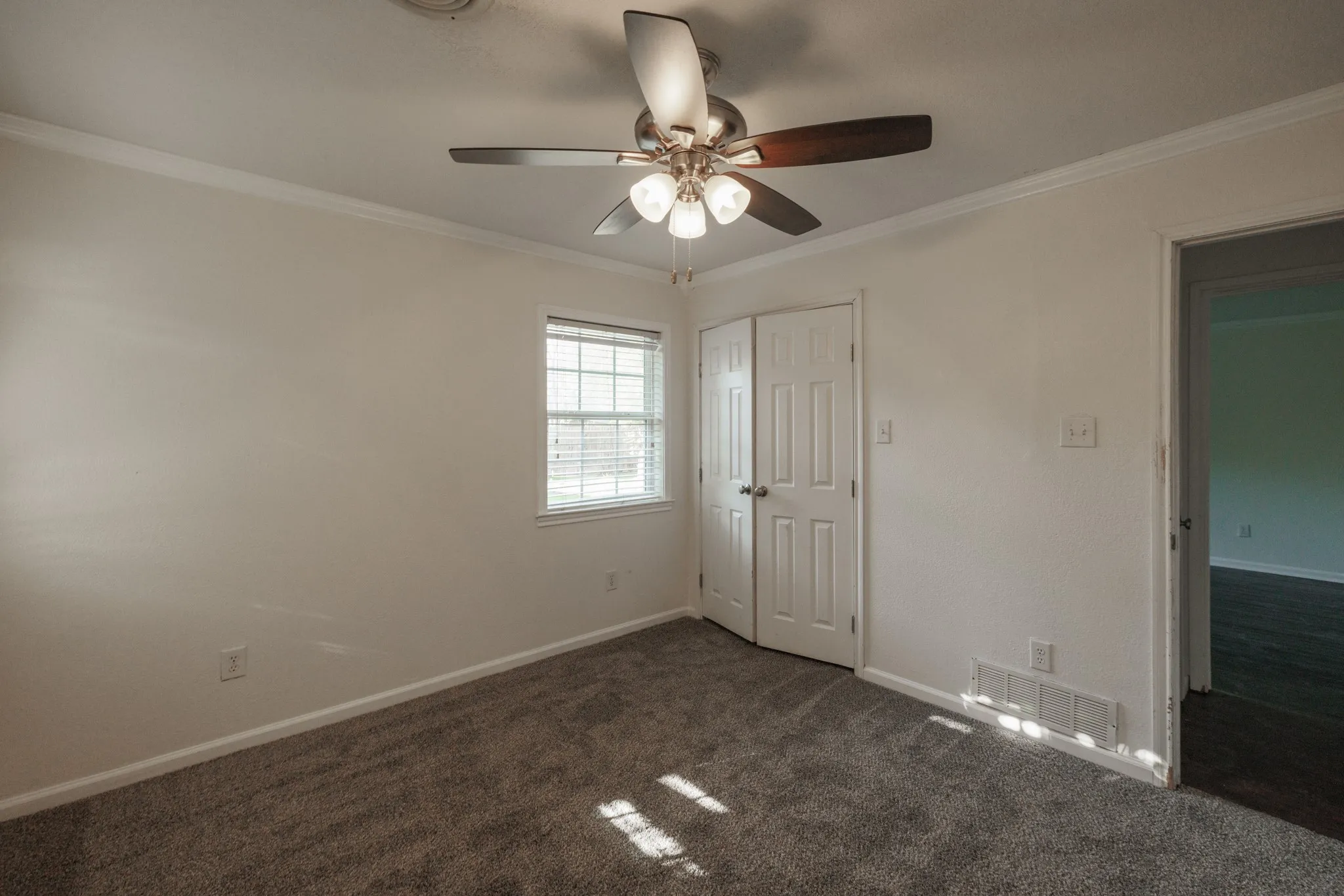 Single Family Residence For Sale in Taylor County , 3181 Columbia Drive, Abilene, Texas 79605, 3 Bedroom, 2 Bathroom, 1 Garage spaces, 1,400 Sqft, built in 1957, mls#21393070, Real Estate Agent in Abilene, Homes For Sale in Taylor county, Homes For Sale in Abilene, Realtor in Abilene Texas, Real Estate Brokerage Independent Realty Texas, Luminita Cordes Realtor